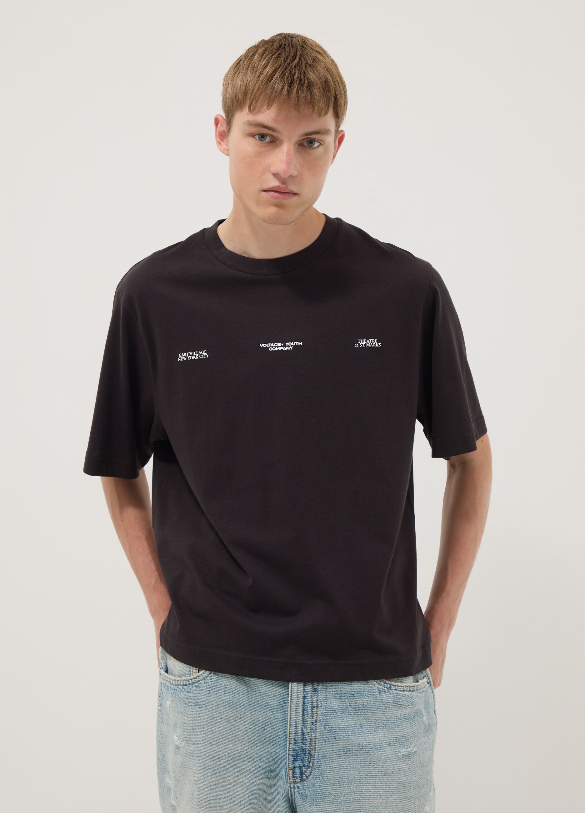 Black pure cotton T-shirt with front print