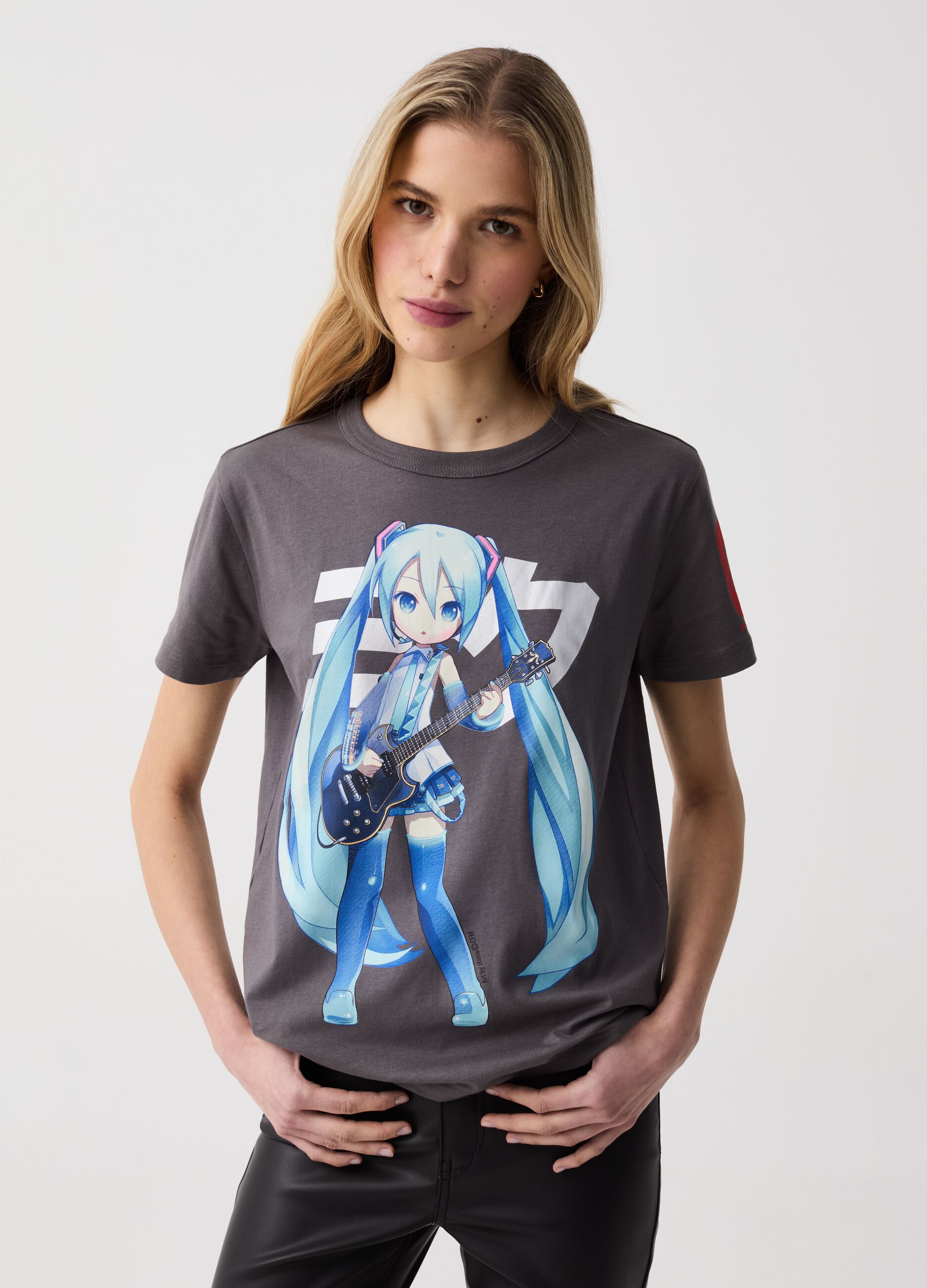 T-shirt with Hatsune Miku print