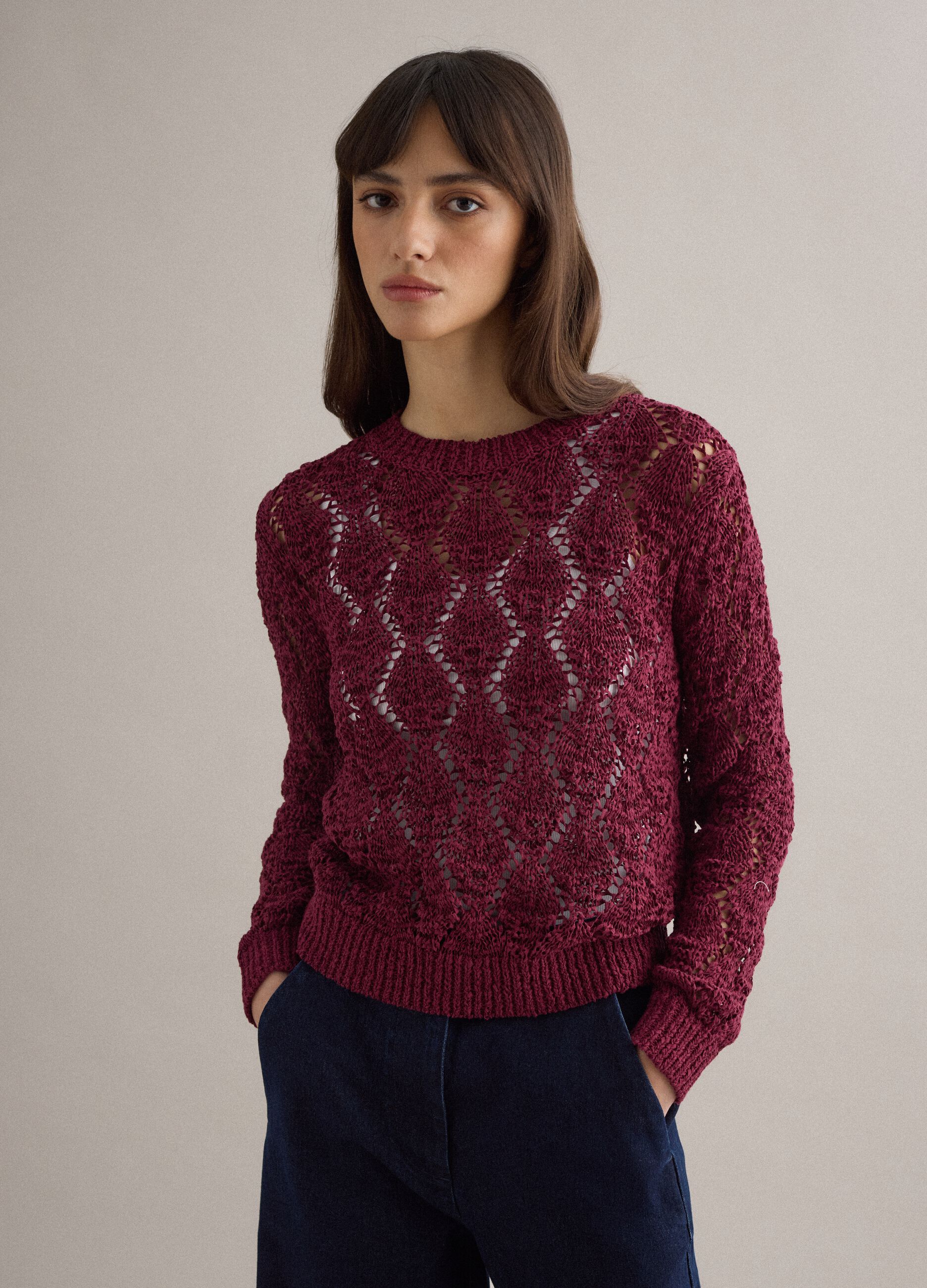 Regular fit red cotton blend jumper with knit pattern