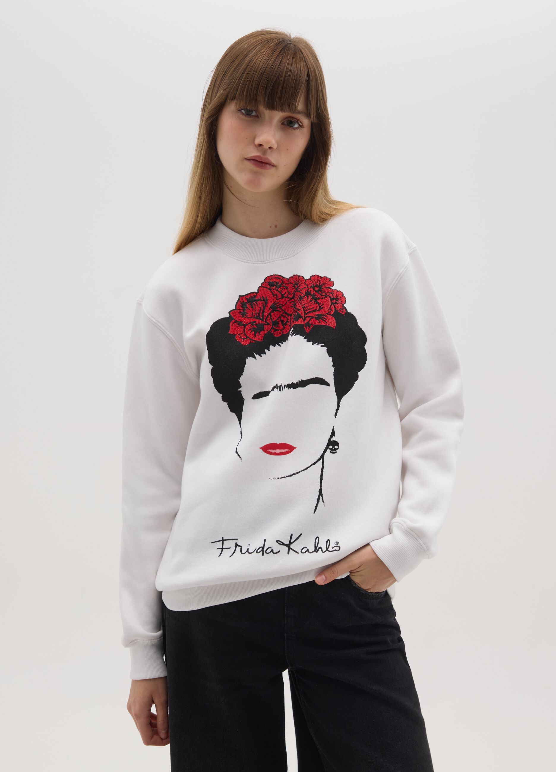 Women's cotton blend white sweatshirt regular fit with Frida Kahlo graphic