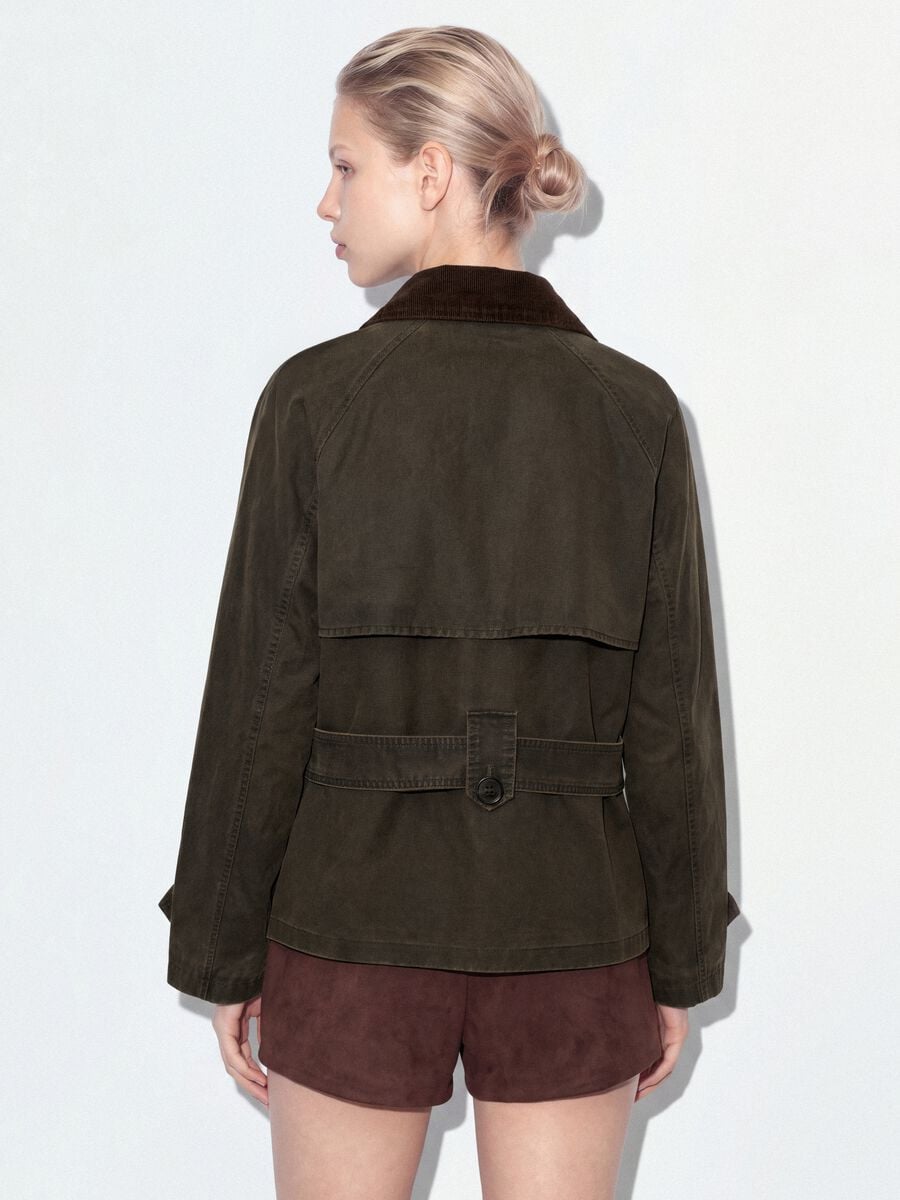 Green cotton-blend trench coat with contrasting collar, regular fit_2