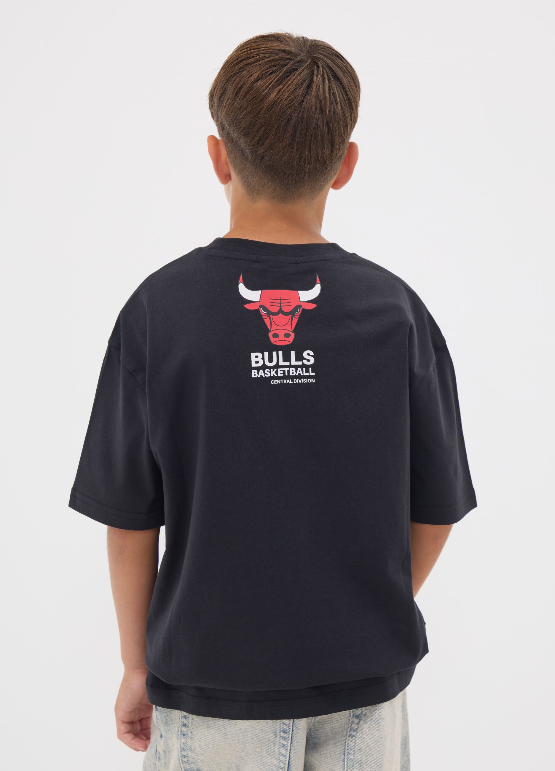 Black pure cotton T-shirt with Chicago Bulls print for boys