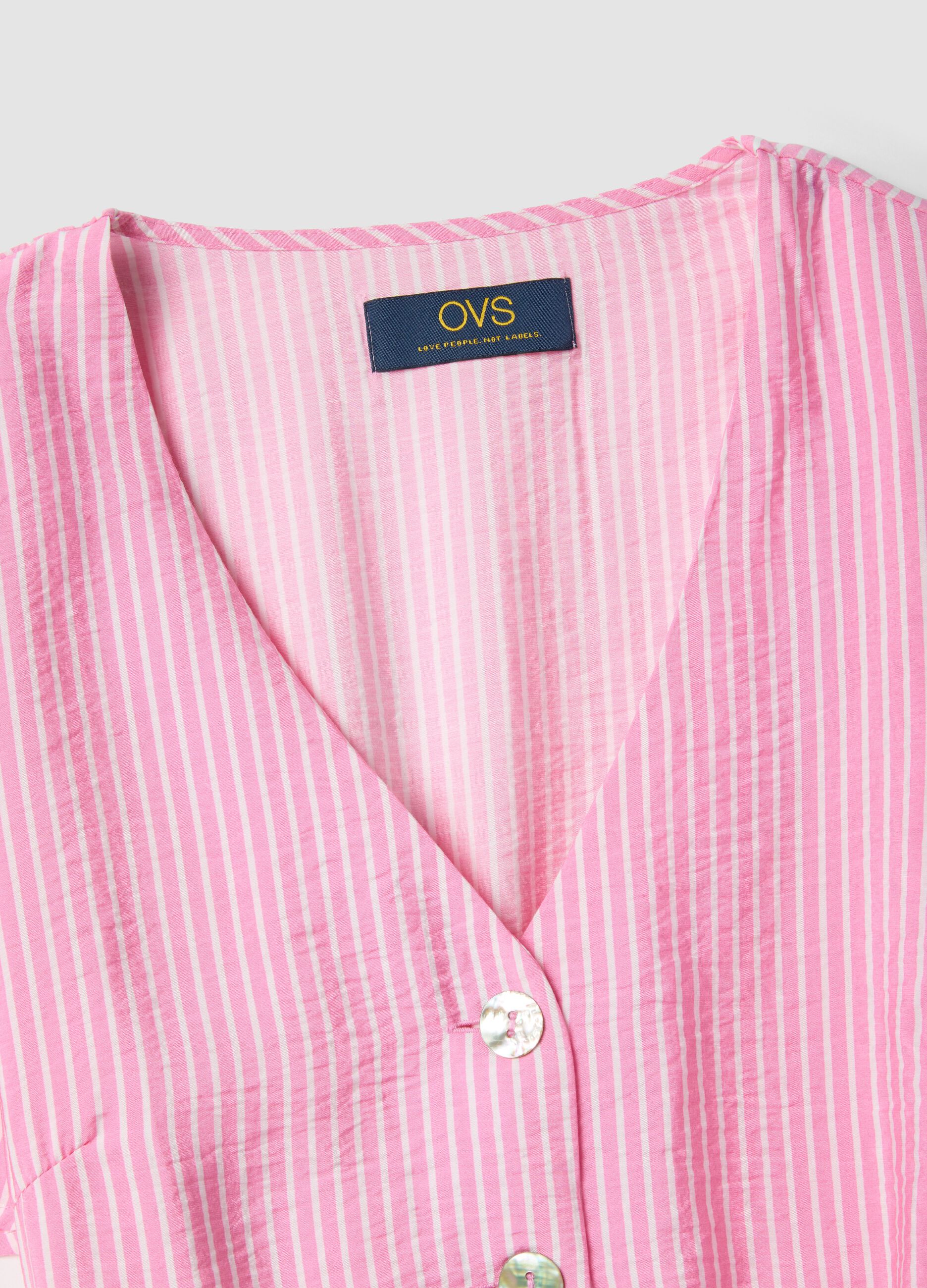 Rosa Kleid aus Viskosemix mit Streifen