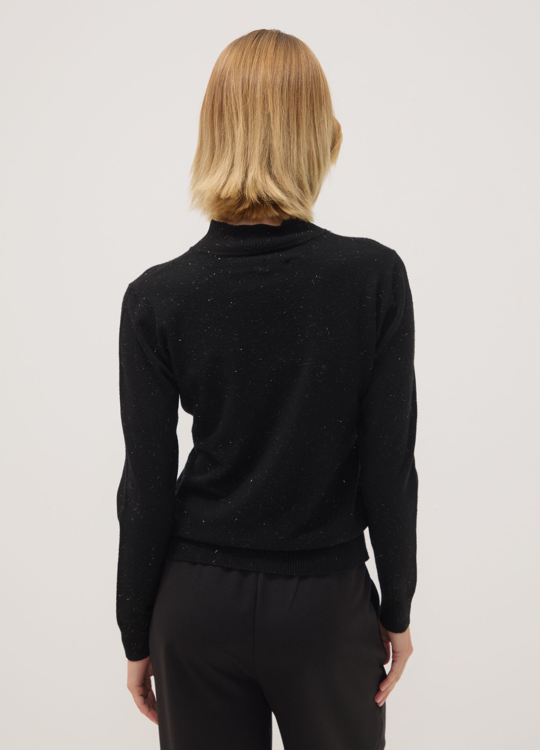 Schwarzer Pullover aus Viskosemix mit Stehkragen, Regular Fit