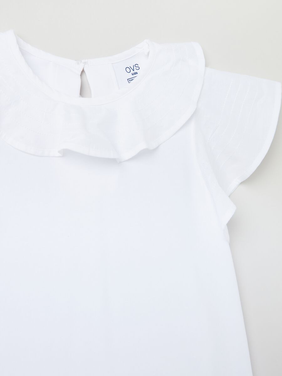 T-shirt with round neck and frills_2
