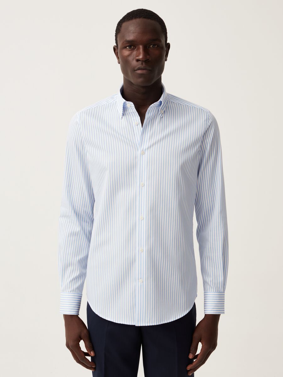 Slim-fit, no-iron shirt in striped cotton_0