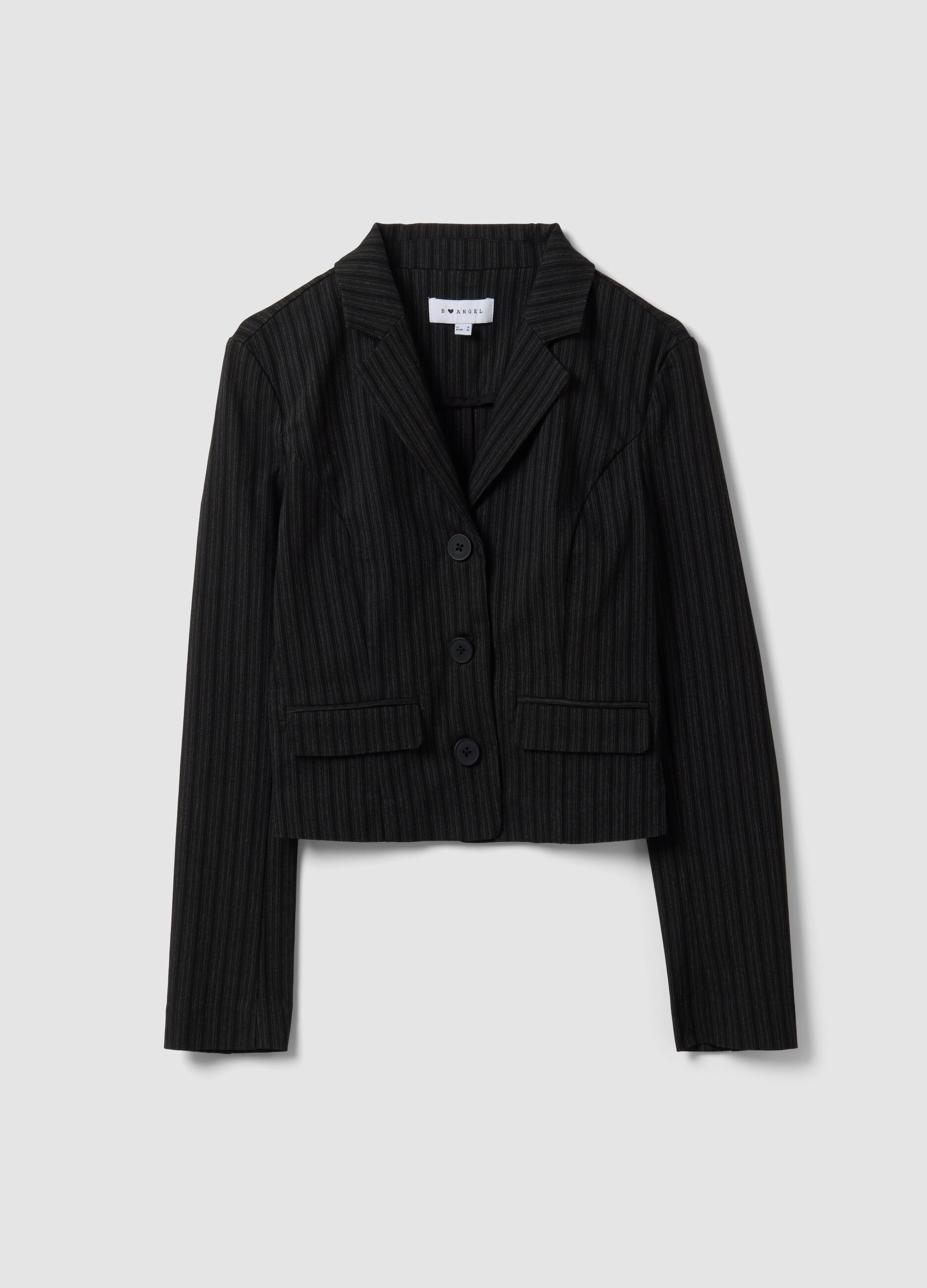 Blazer preto cropped em viscose el&aacute;stica com lapelas cl&aacute;ssicas, slim fit