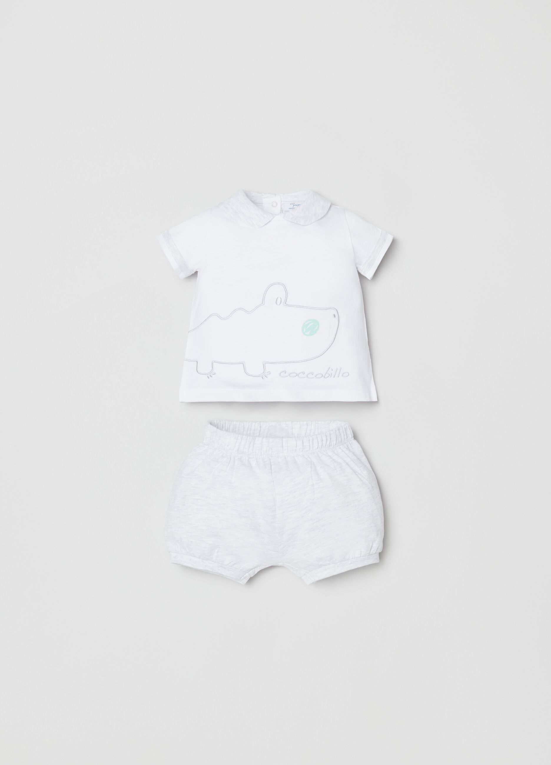 T-shirt and shorts set with embroidered elephant