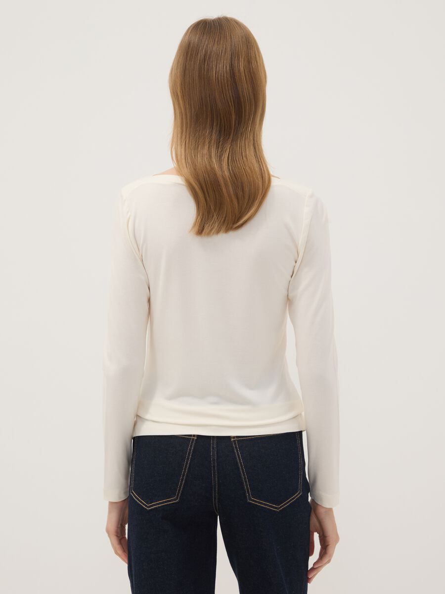 &Lambda;&epsilon;&upsilon;&kappa;ό slim fit T-shirt &alpha;&pi;ό &epsilon;&lambda;&alpha;&sigma;&tau;&iota;&kappa;ή &beta;&iota;&sigma;&kappa;ό&zeta;&eta;_3