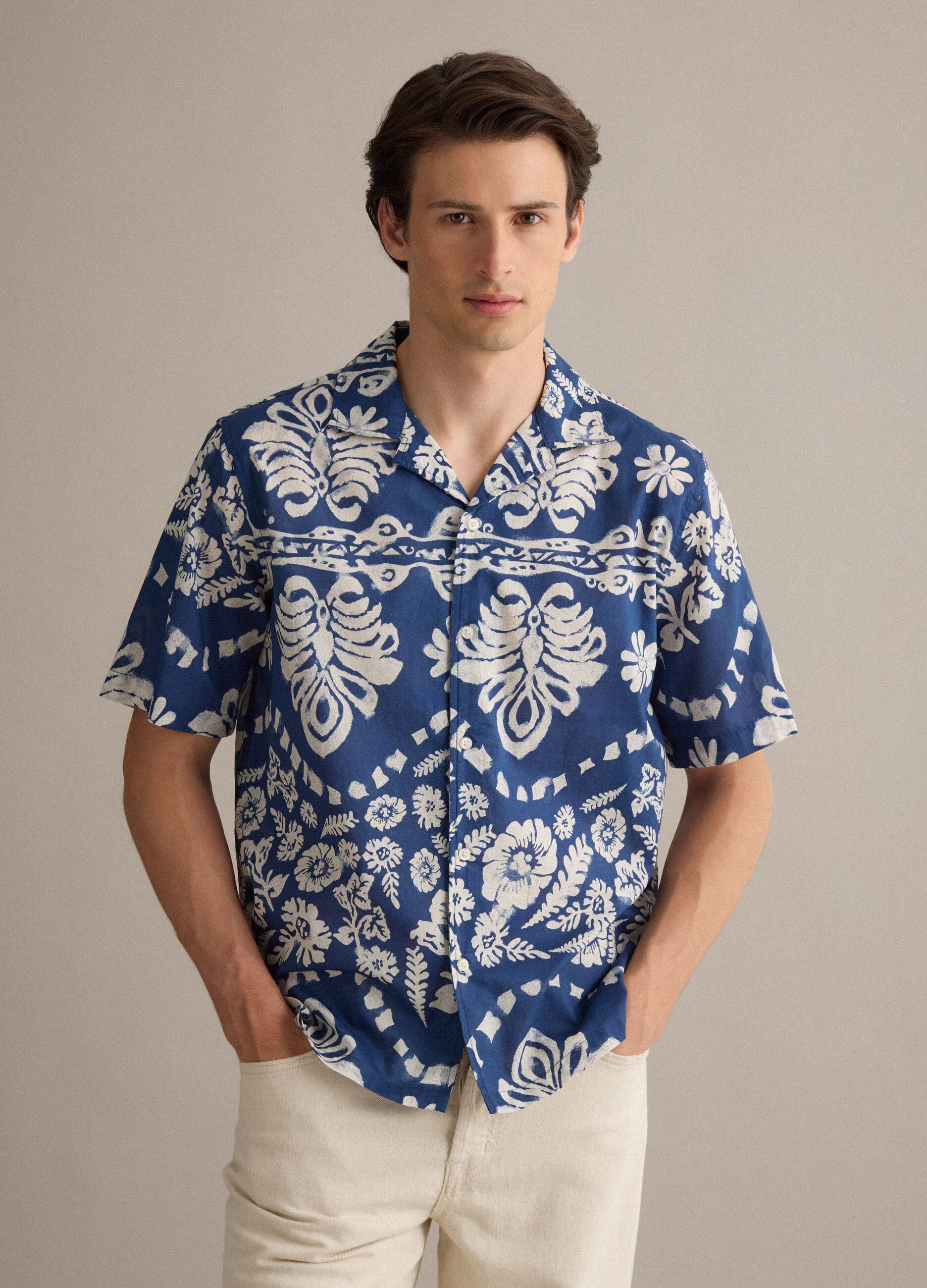 Blue organic cotton shirt with all-over print
