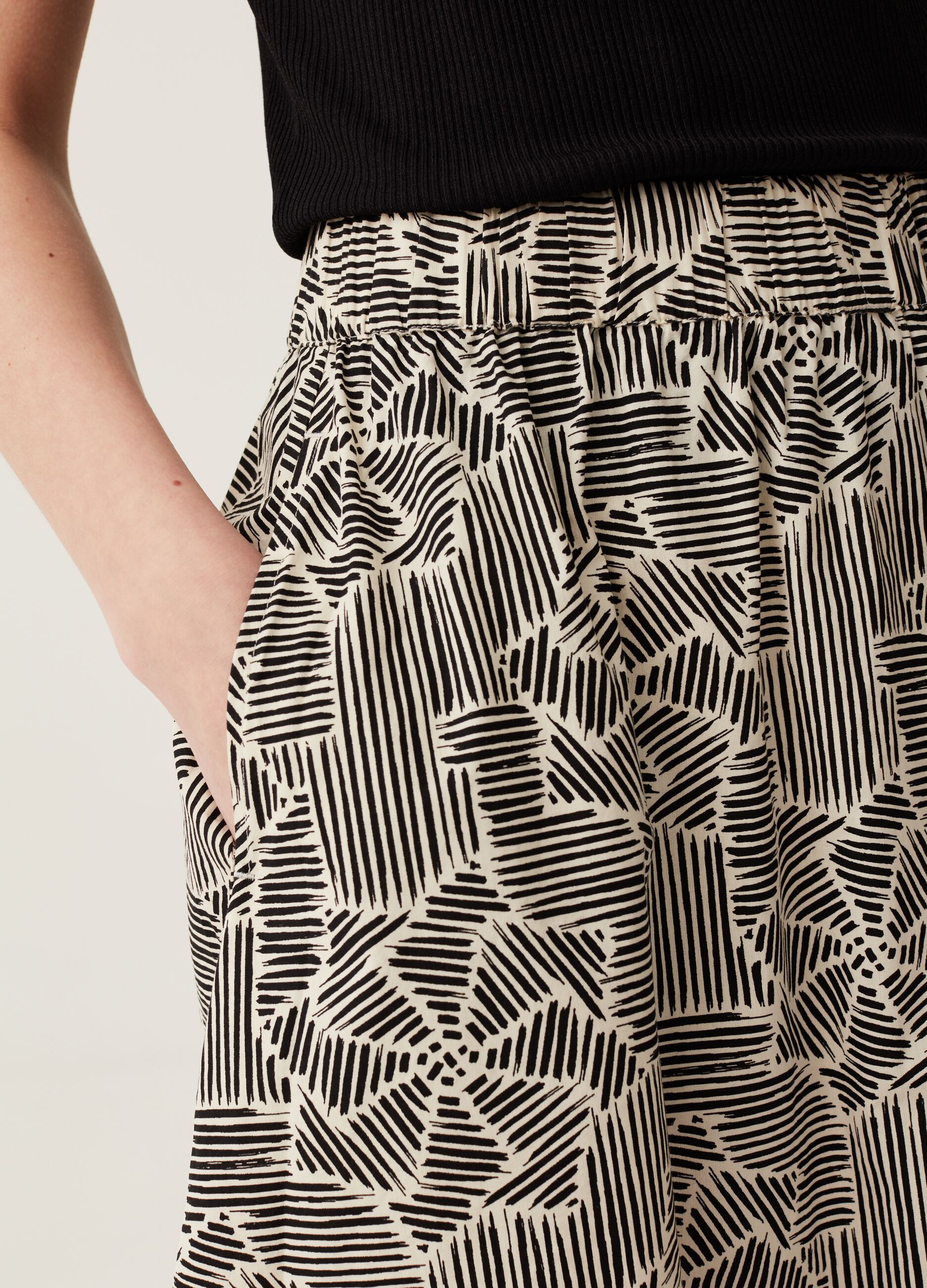 Woman's White/Black Cotton midi skirt with print | OVS
