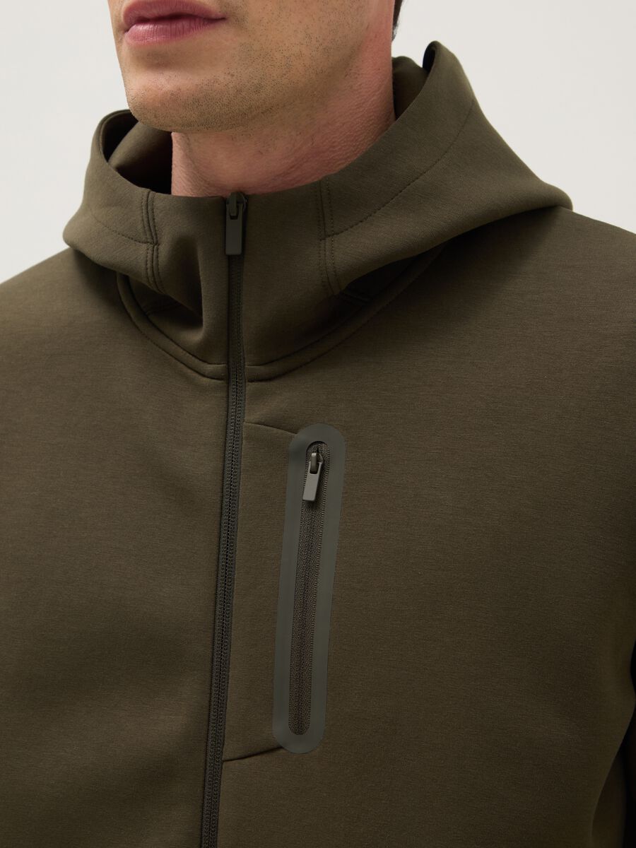 Regular fit green hoodie with front zip collar_3