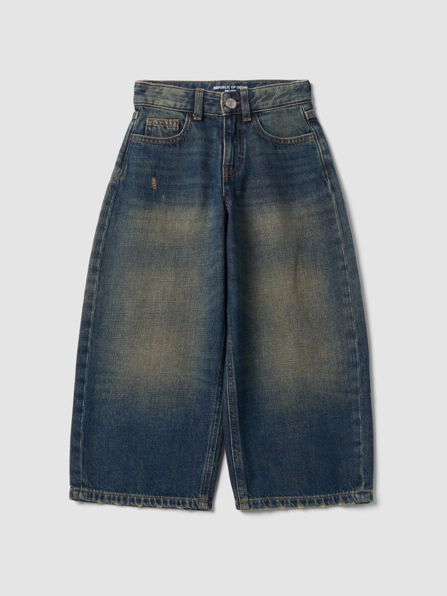 Blue denim balloon-fit pure cotton jeans with star embroidery for girls_0