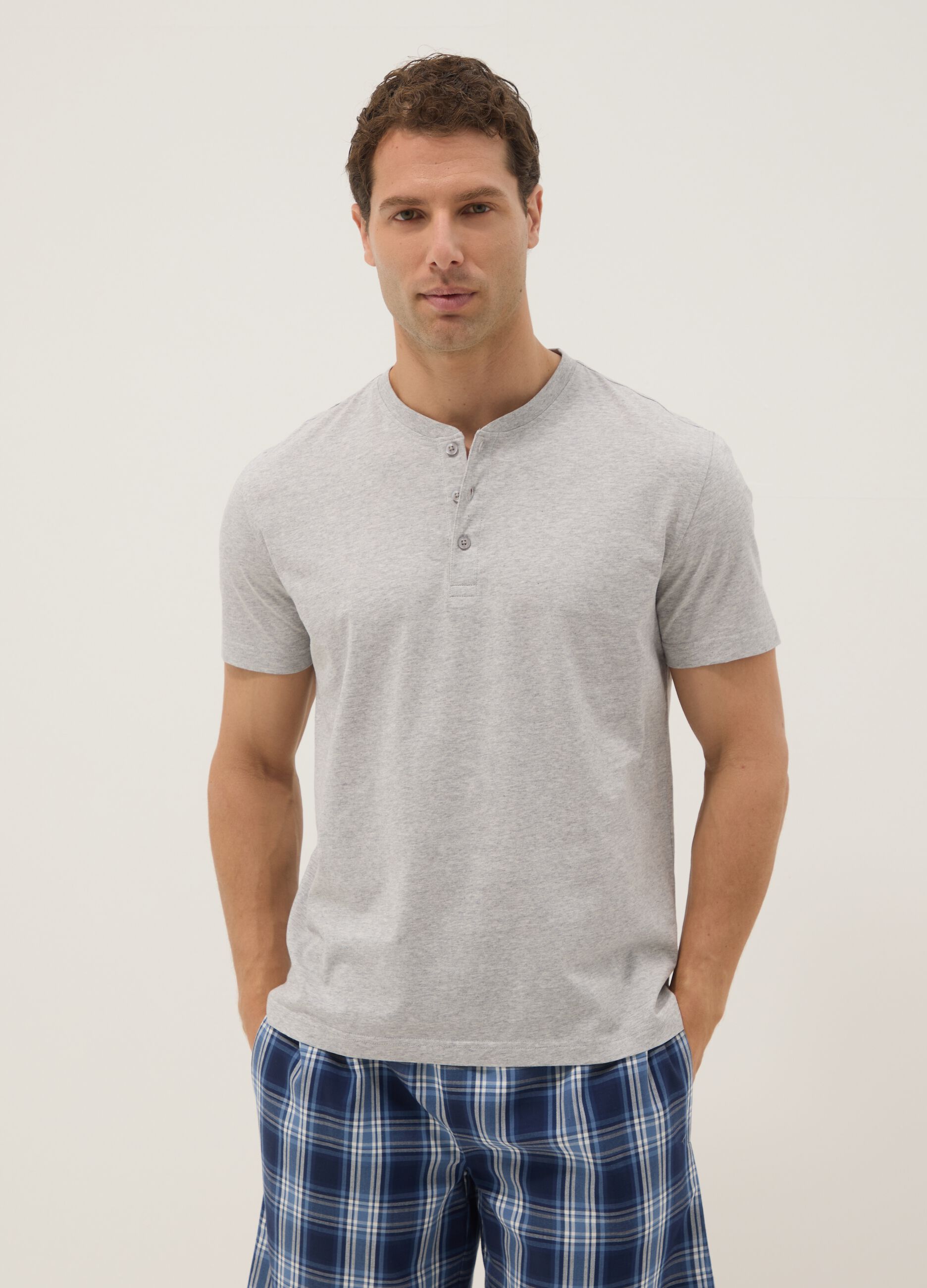 Pijama corto multicolor en algod&oacute;n puro de ajuste regular