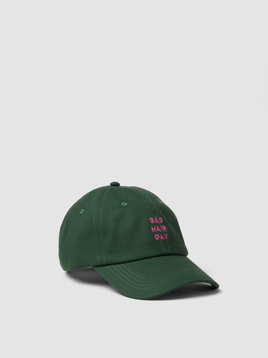 Green pure cotton baseball cap with embroidered phrase_0