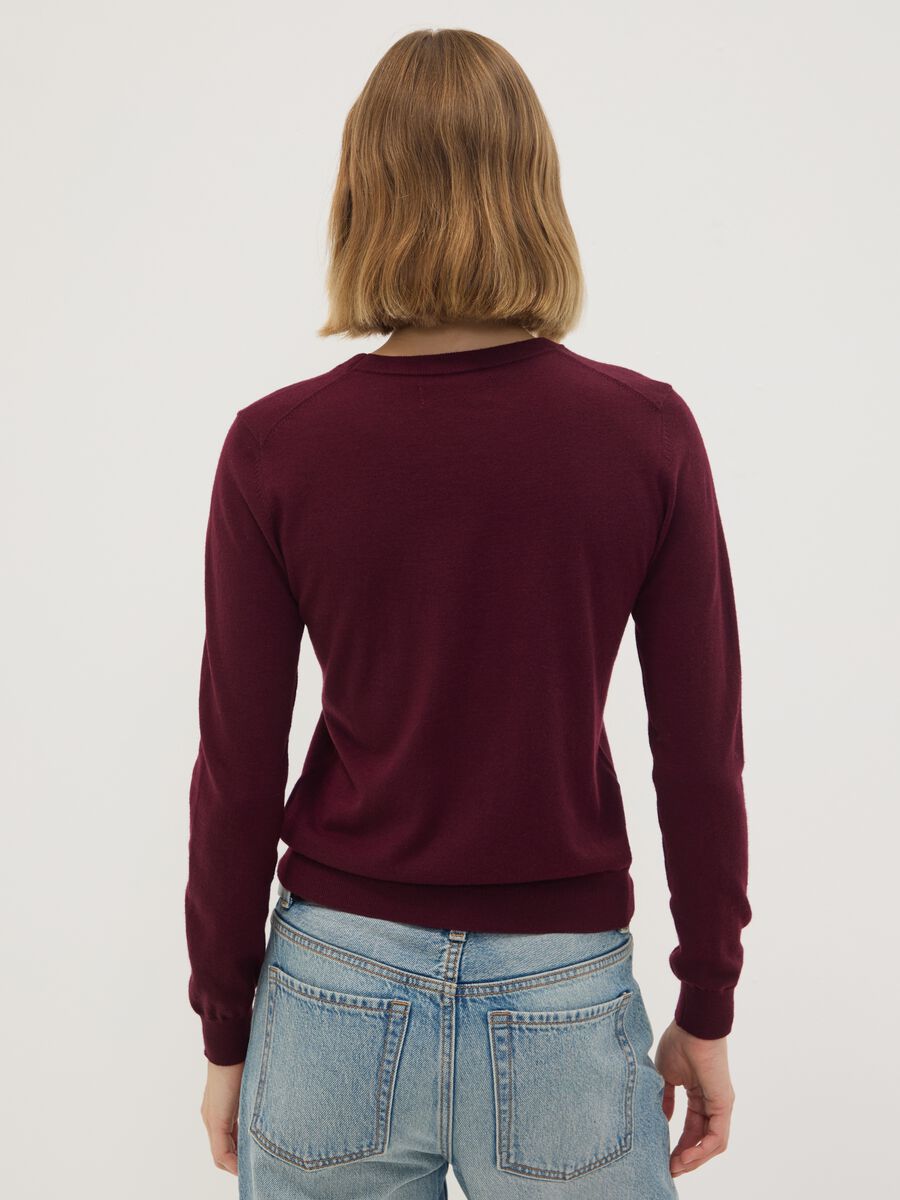 Burgunderroter Rundhalspullover aus Wollmix, Regular Fit_3