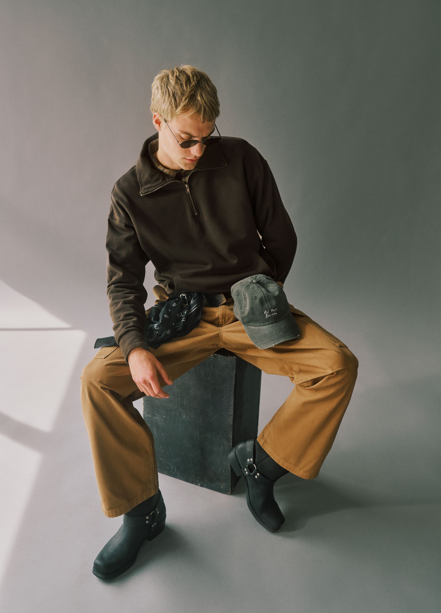 &Mu;&alpha;ύ&rho;&omicron; &phi;&omicron;ύ&tau;&epsilon;&rho; &kappa;&alpha;&theta;&alpha;&rho;&omicron;ύ &beta;&alpha;&mu;&beta;&alpha;&kappa;&iota;&omicron;ύ &kappa;&alpha;&nu;&omicron;&nu;&iota;&kappa;ή &epsilon;&phi;&alpha;&rho;&mu;&omicron;&gamma;ή