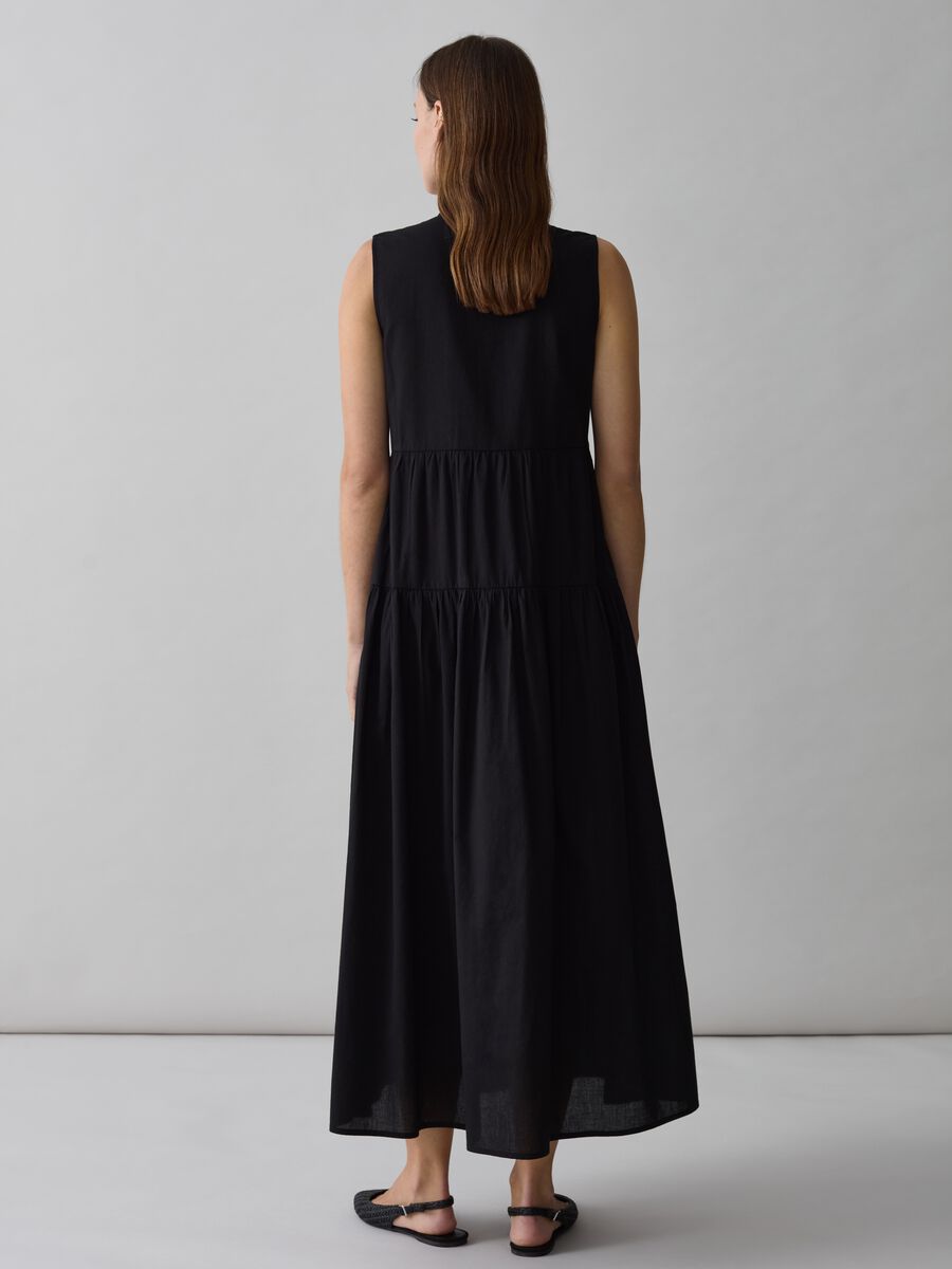 Long sleeveless dress with Mandarin collar_2