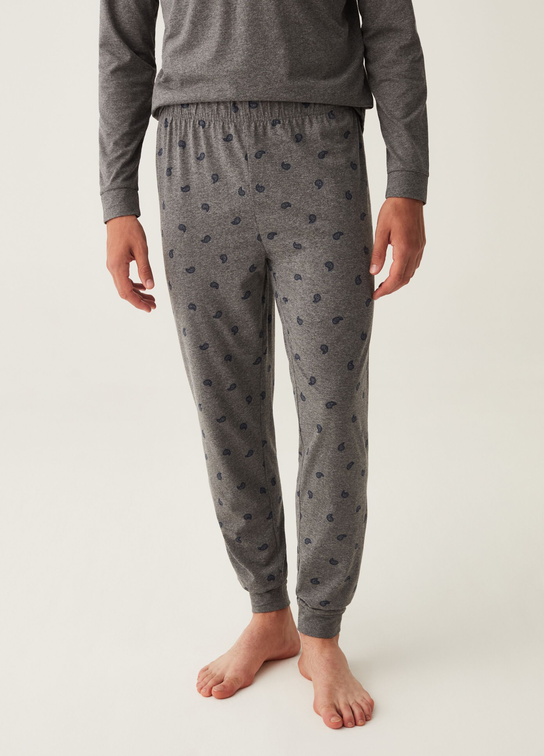 Full-length pyjamas with paisley print_1