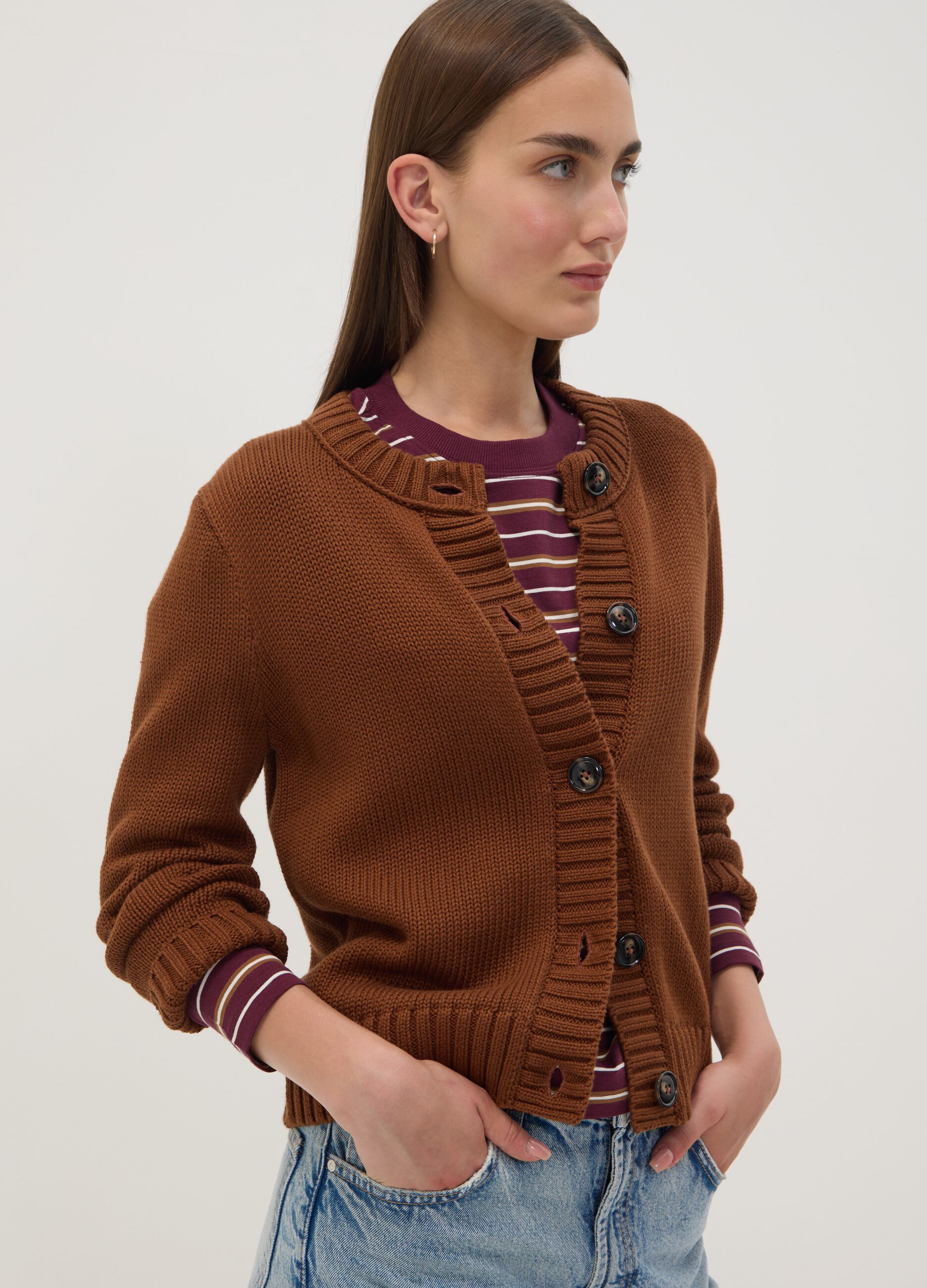 Brown pure cotton crew-neck cardigan with buttons, regular fit