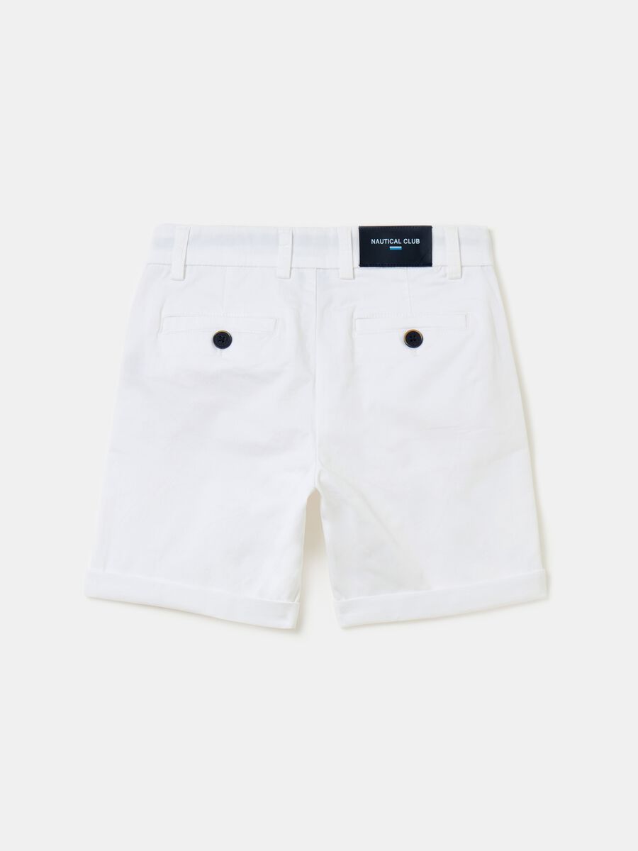 Chino Bermuda shorts with pockets_1