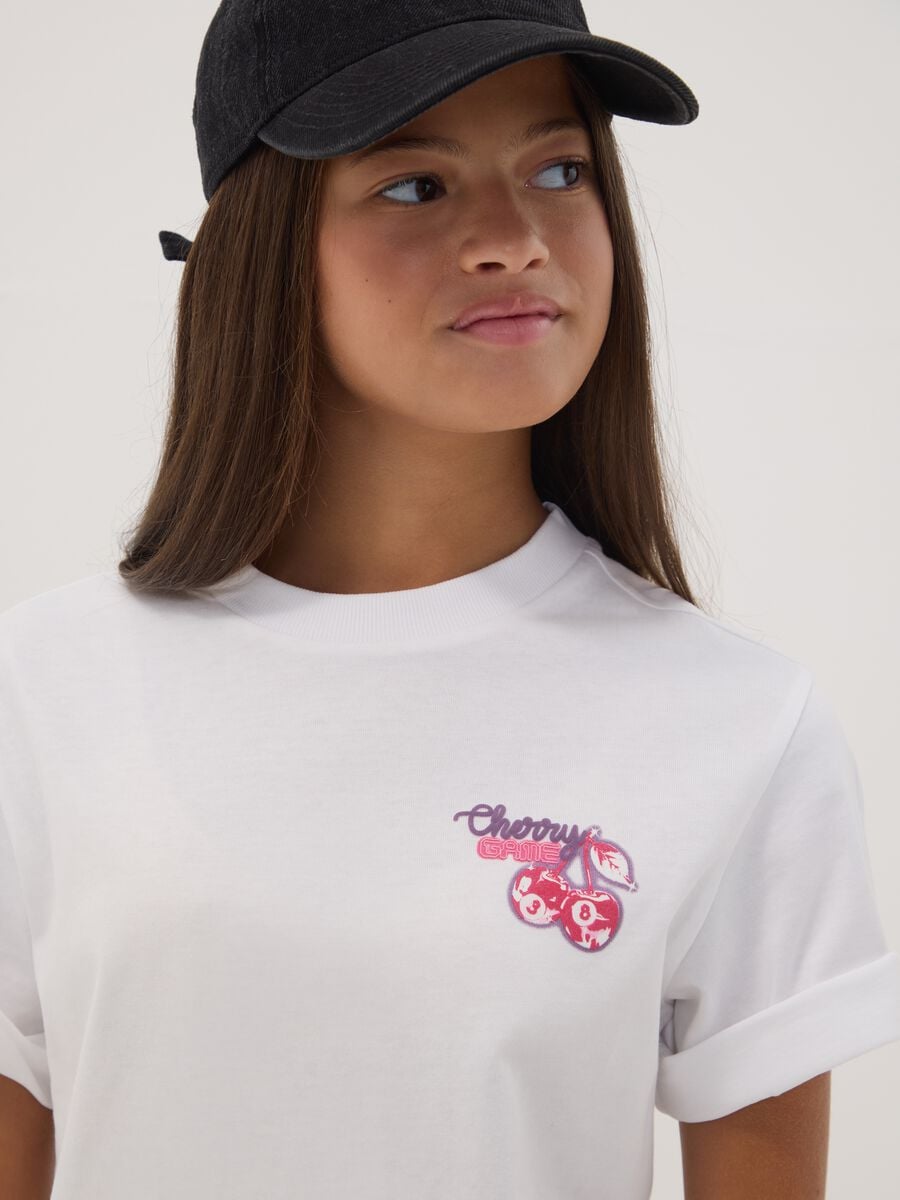 &Lambda;&epsilon;&upsilon;&kappa;ό T-shirt &alpha;&pi;ό 100% &beta;&alpha;&mu;&beta;ά&kappa;&iota; &mu;&epsilon; &rho;&iota;&mu;&pi; &lambda;&alpha;&iota;&mu;ό&kappa;&omicron;&psi;&eta; &kappa;&alpha;&iota; &sigma;&tau;ά&mu;&pi;&alpha; &kappa;&epsilon;&rho;ά&sigma;&iota;&alpha;_1