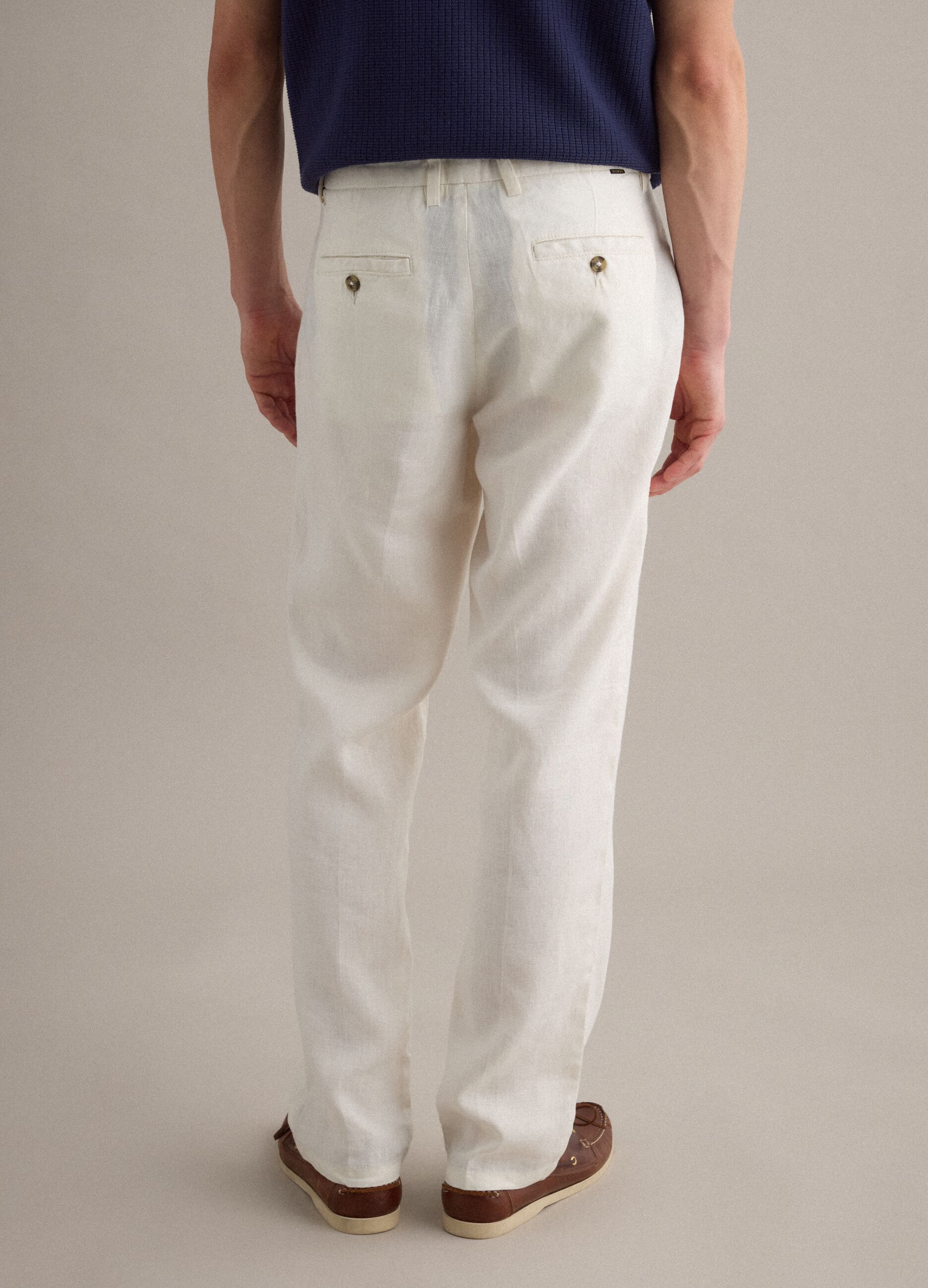 Wei&szlig;e Chinohose aus reinem Leinen, Regular Fit