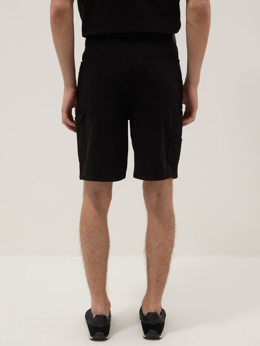 Schwarze Cargo-Bermudas aus reiner Baumwolle_2