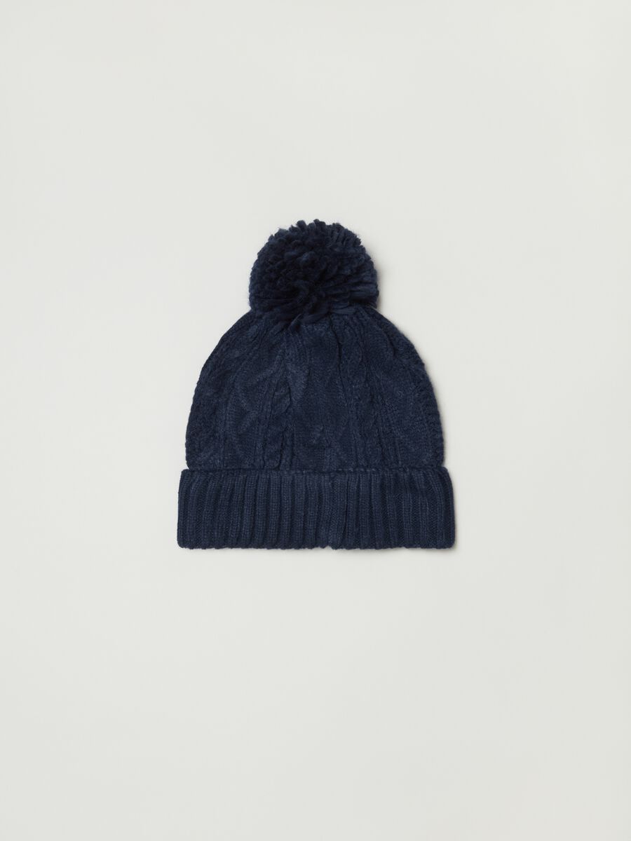 Knitted hat with pompom_1