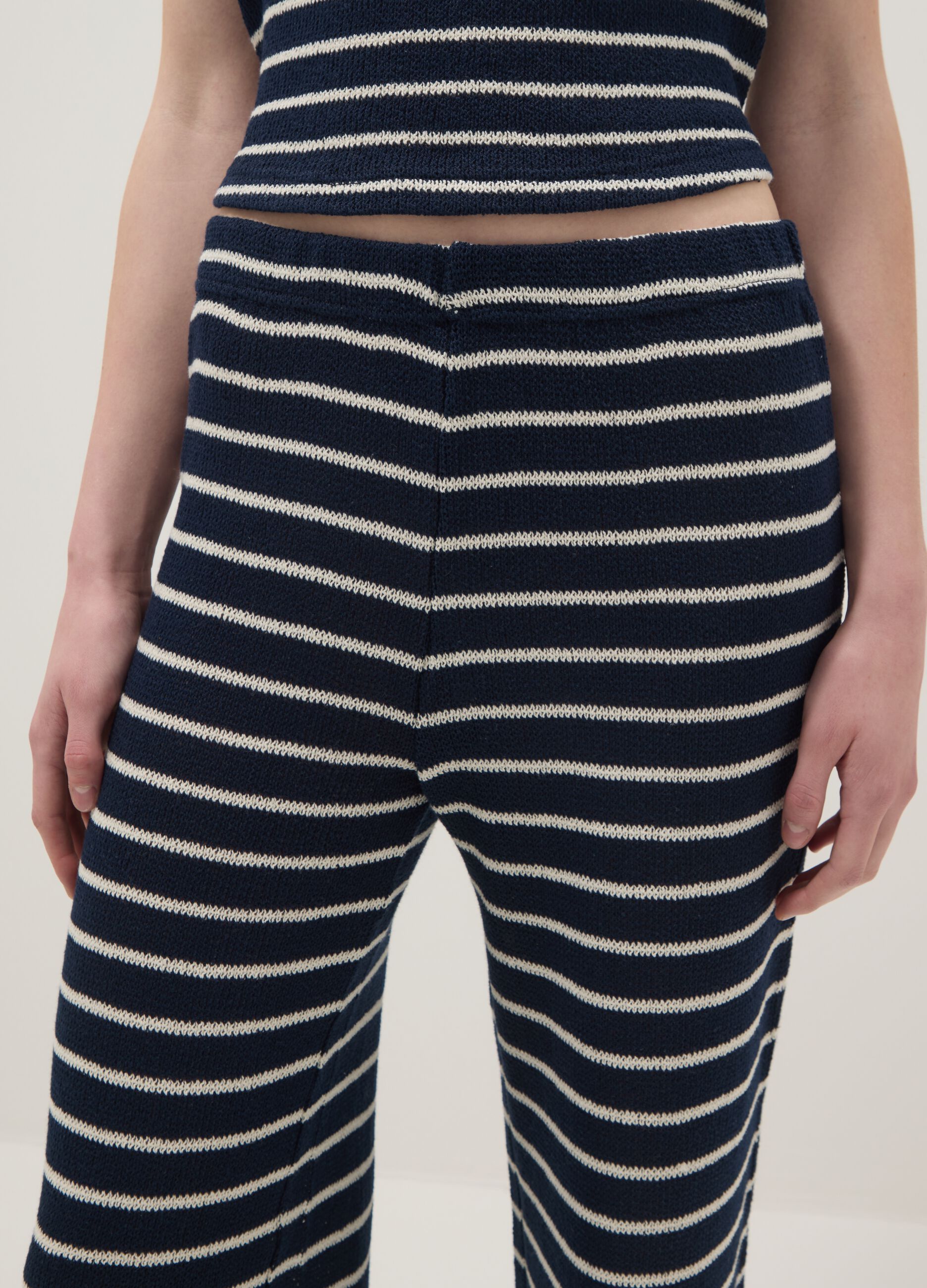 &Mu;&pi;&lambda;&epsilon; &rho;&iota;&gamma;έ wide-leg &pi;&alpha;&nu;&tau;&epsilon;&lambda;ό&nu;&iota; &mu;&epsilon; &epsilon;&lambda;&alpha;&sigma;&tau;&iota;&kappa;ή &mu;έ&sigma;&eta;