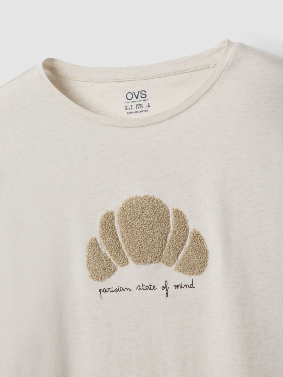 Camicia da notte beige in puro cotone organico con stampa cornetto_5