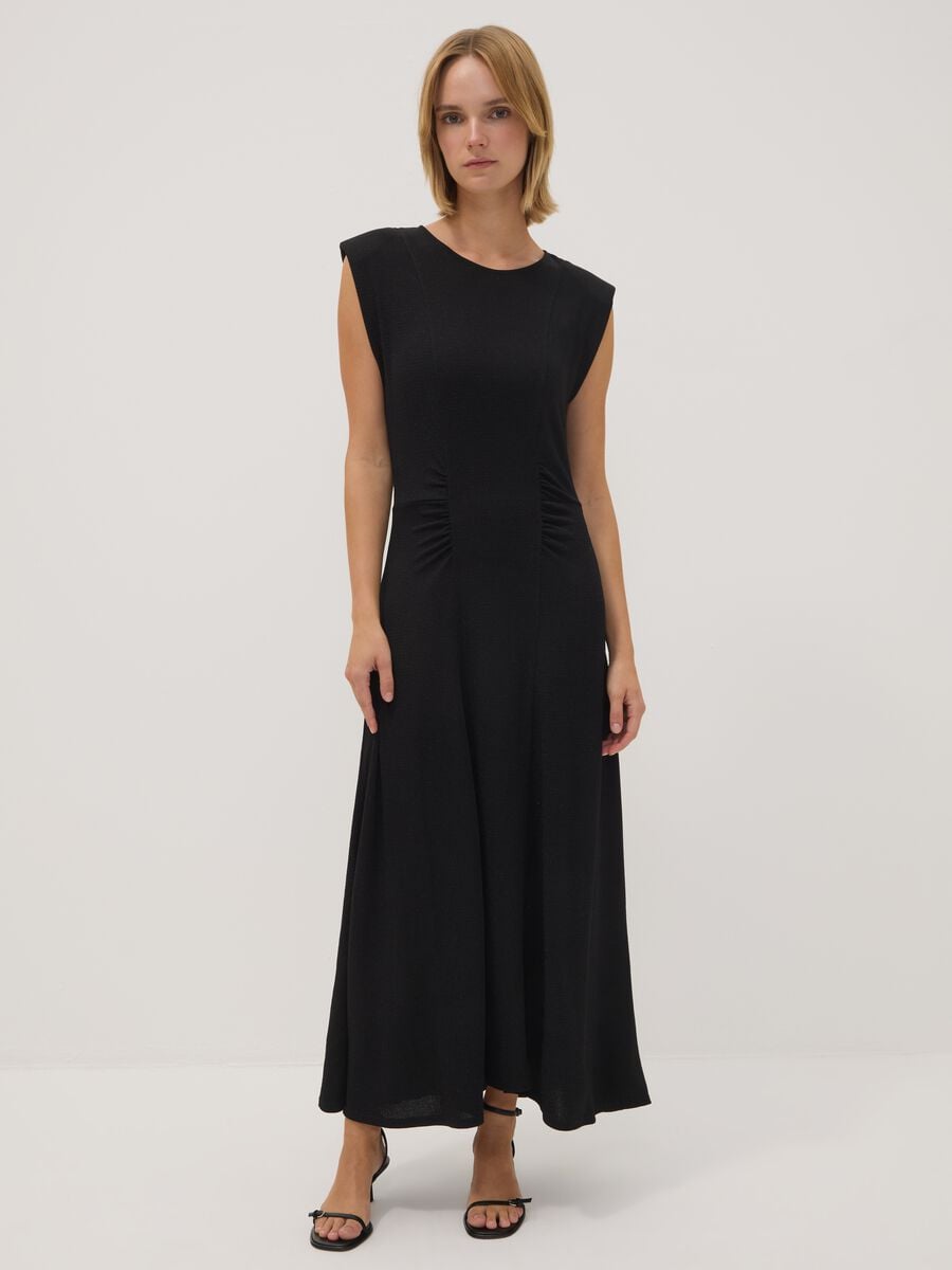 Long black stretch dress with crew neck_1