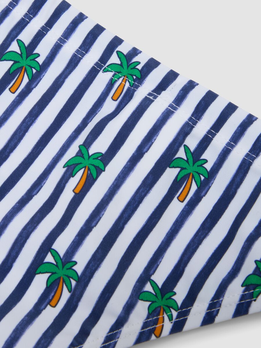 Blaue Swim-Briefs aus Stretchmaterial_3