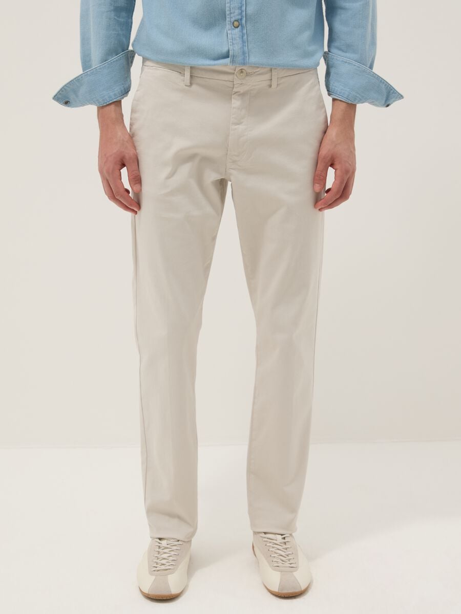 White slim-fit stretch cotton chino trousers_1