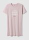 Camicia da notte rosa in puro cotone organico a girocollo con scritte frontali_4