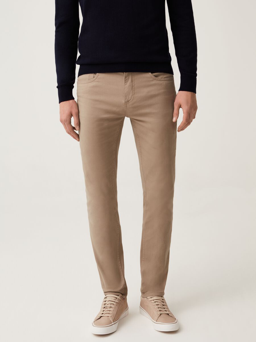 Skinny-fit trousers with five pockets_1