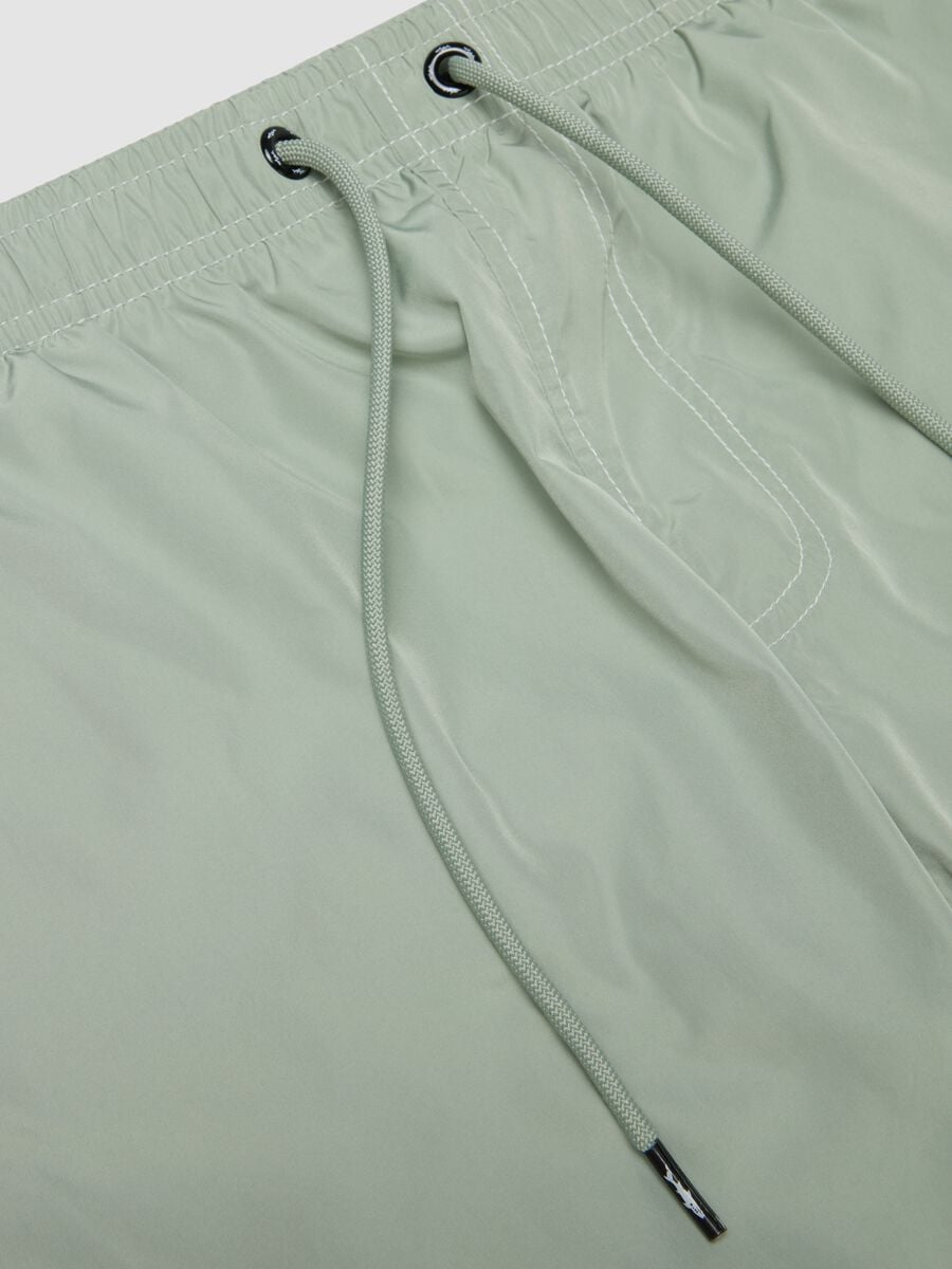 Ba&ntilde;ador tipo boxer verde con cintura el&aacute;stica y cord&oacute;n_5