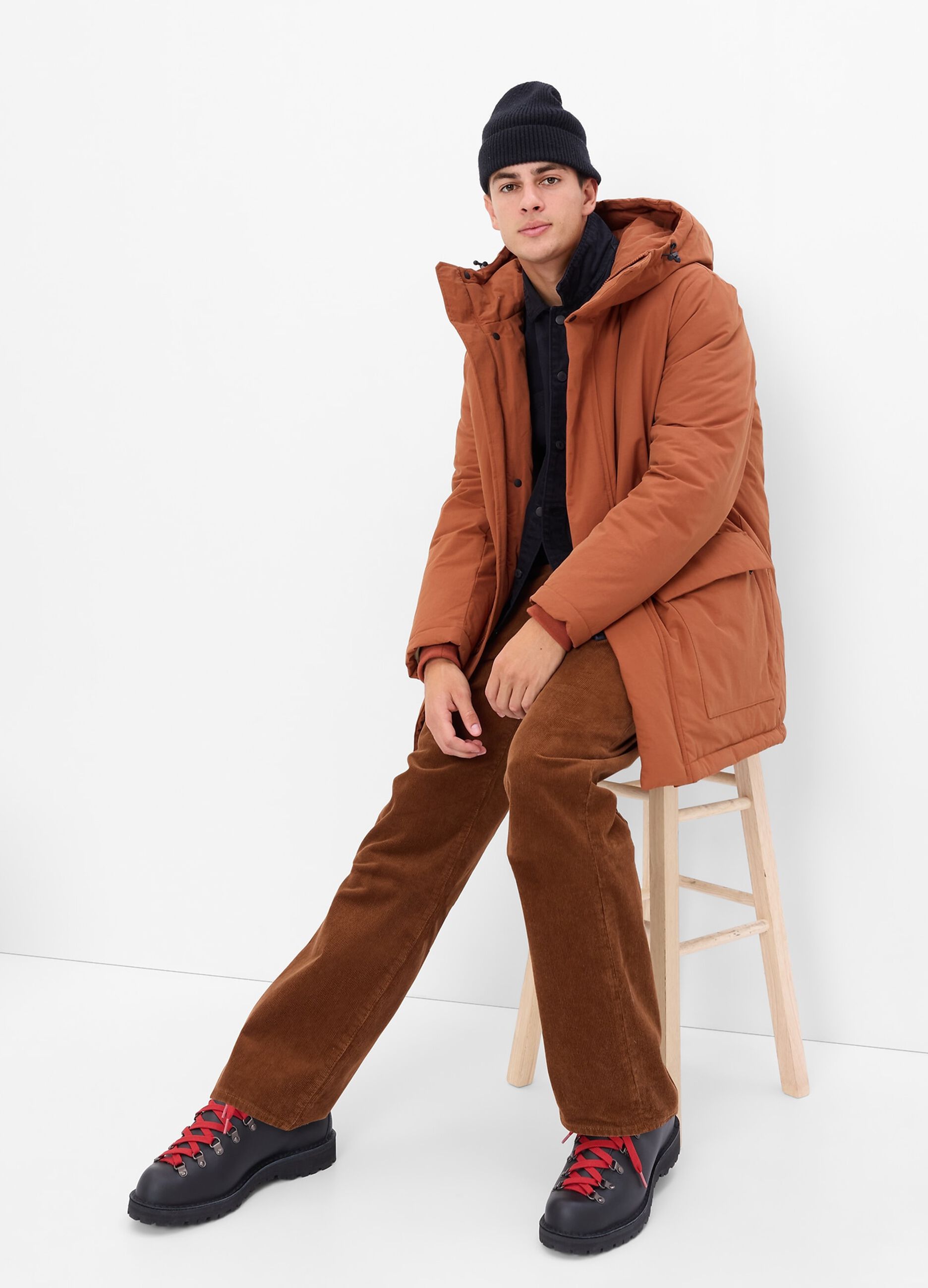 Solid colour quilted parka with recycled polyester filling