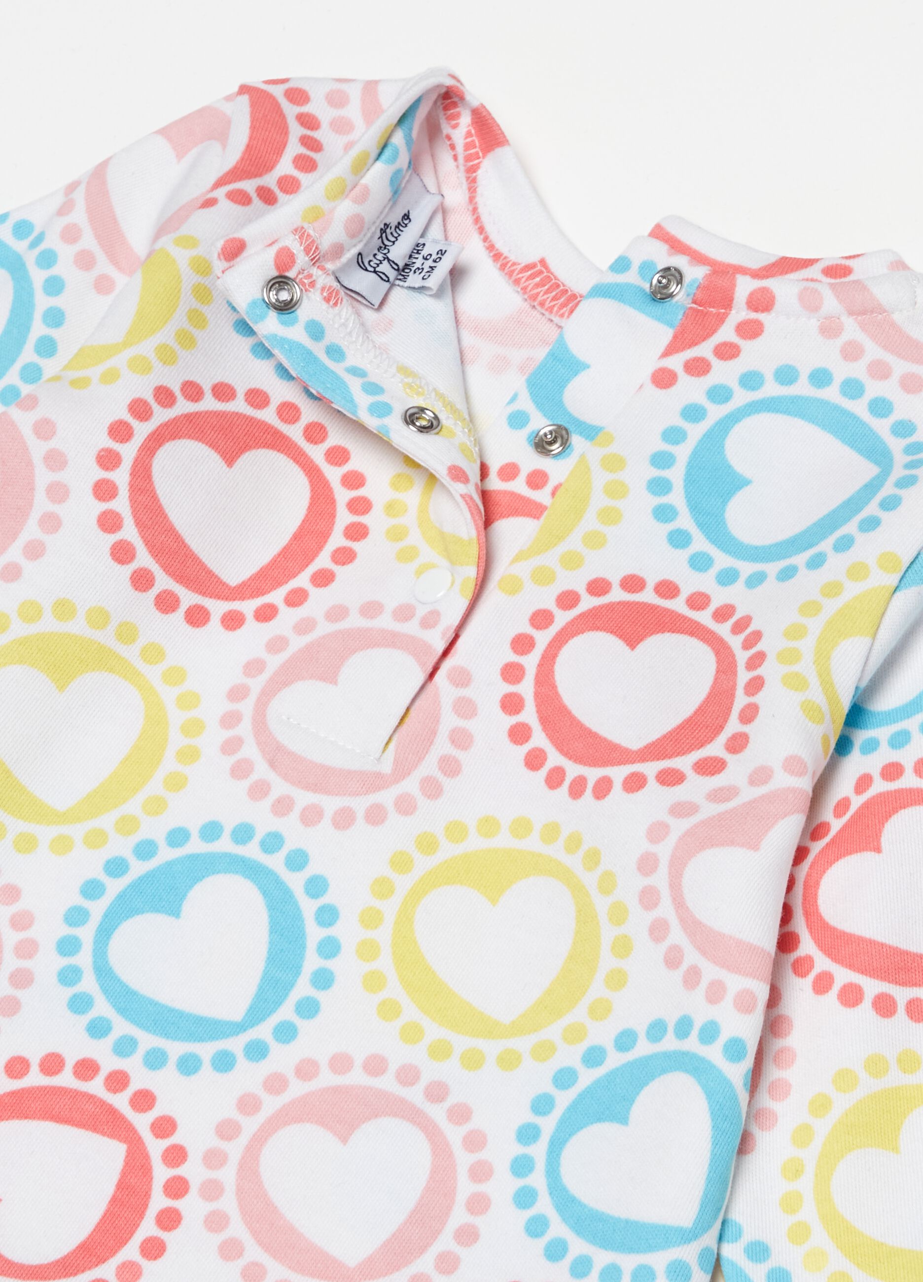 Long-sleeves T-shirt with hearts print