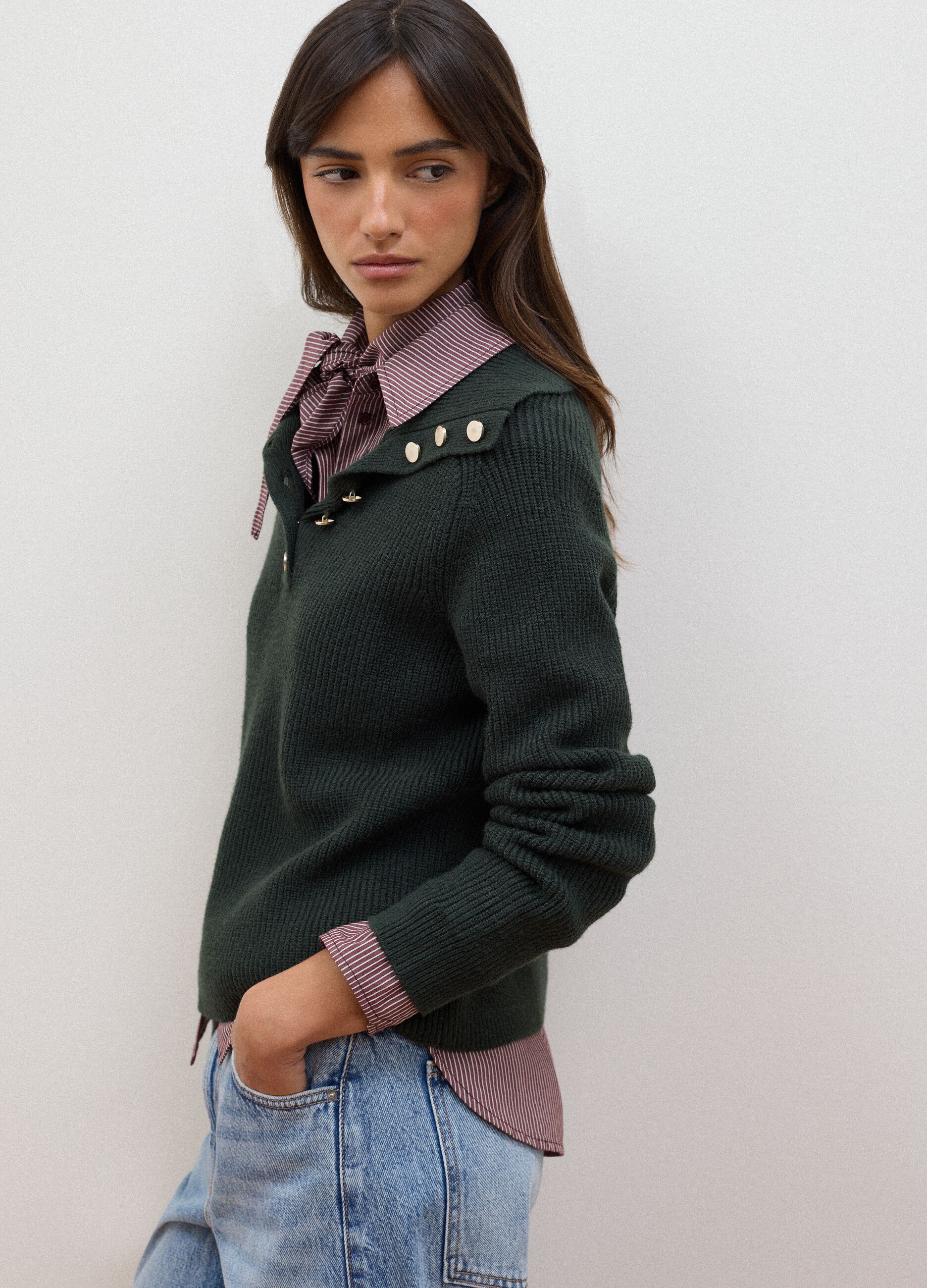 Green ribbed viscose-blend top with collar