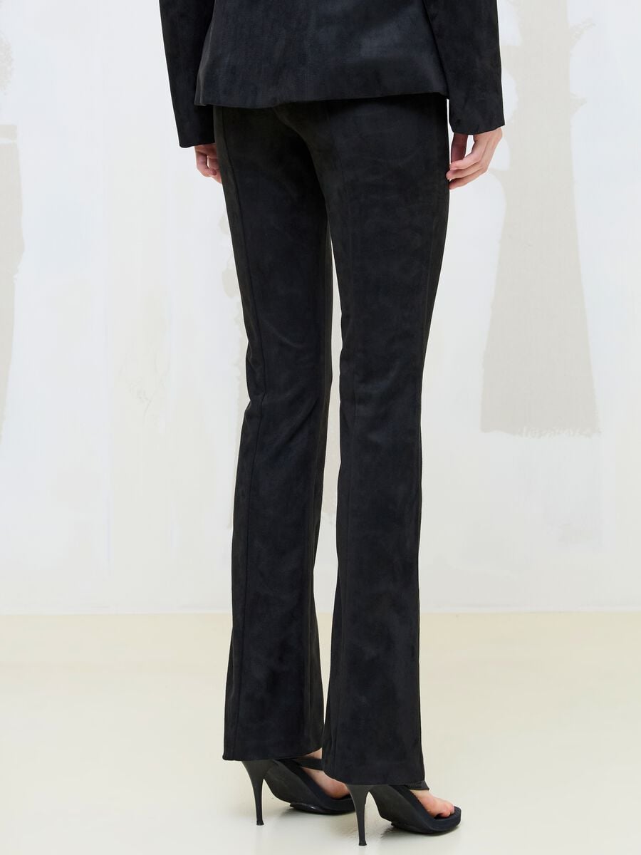 Formelle Slim-Fit-Hose aus Kunstvelours_3