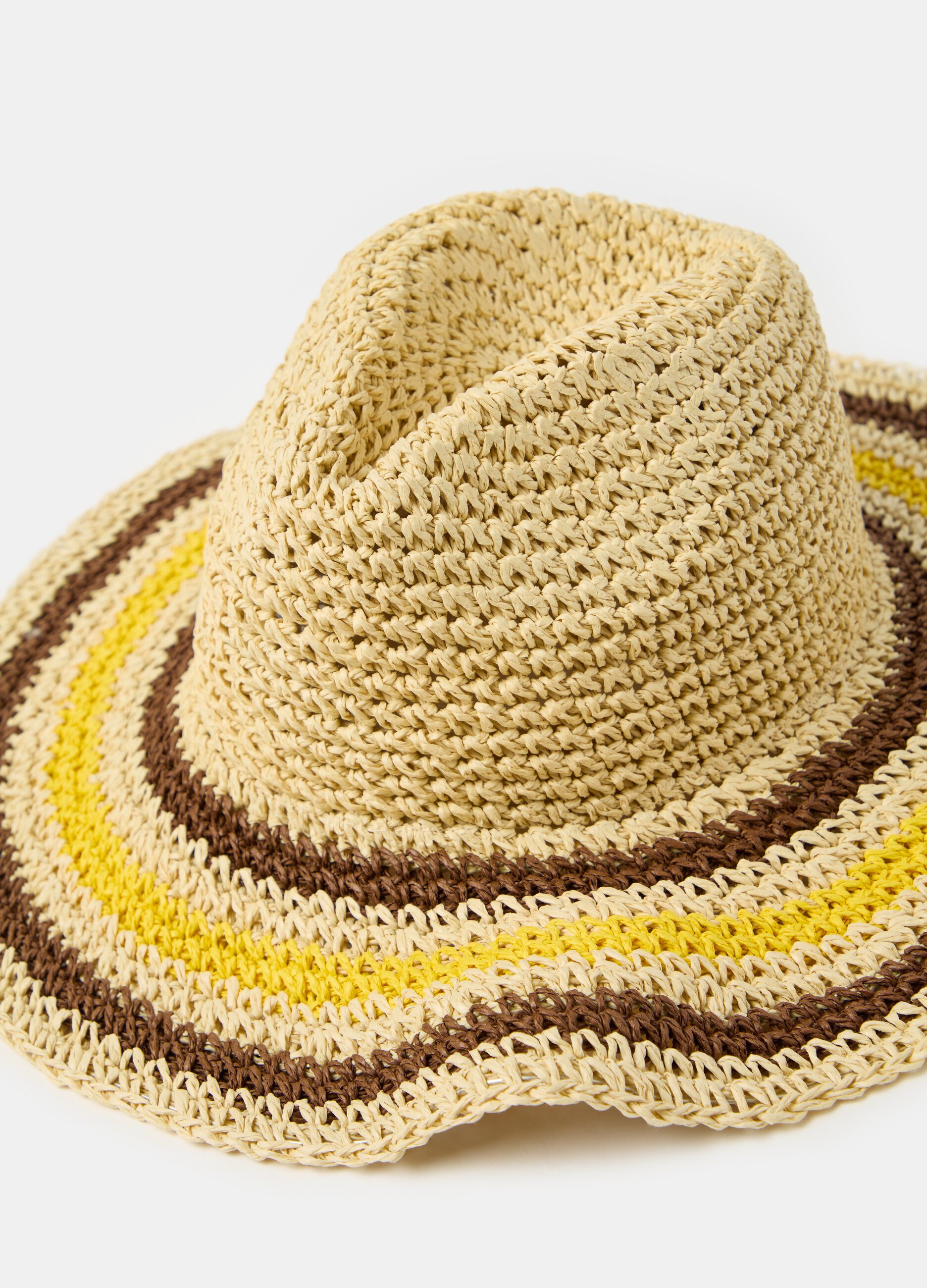 Sombrero de paja con detalle de rayas