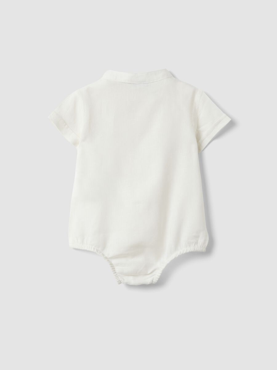 White linen and viscose blend baby bodysuit with mandarin collar_1