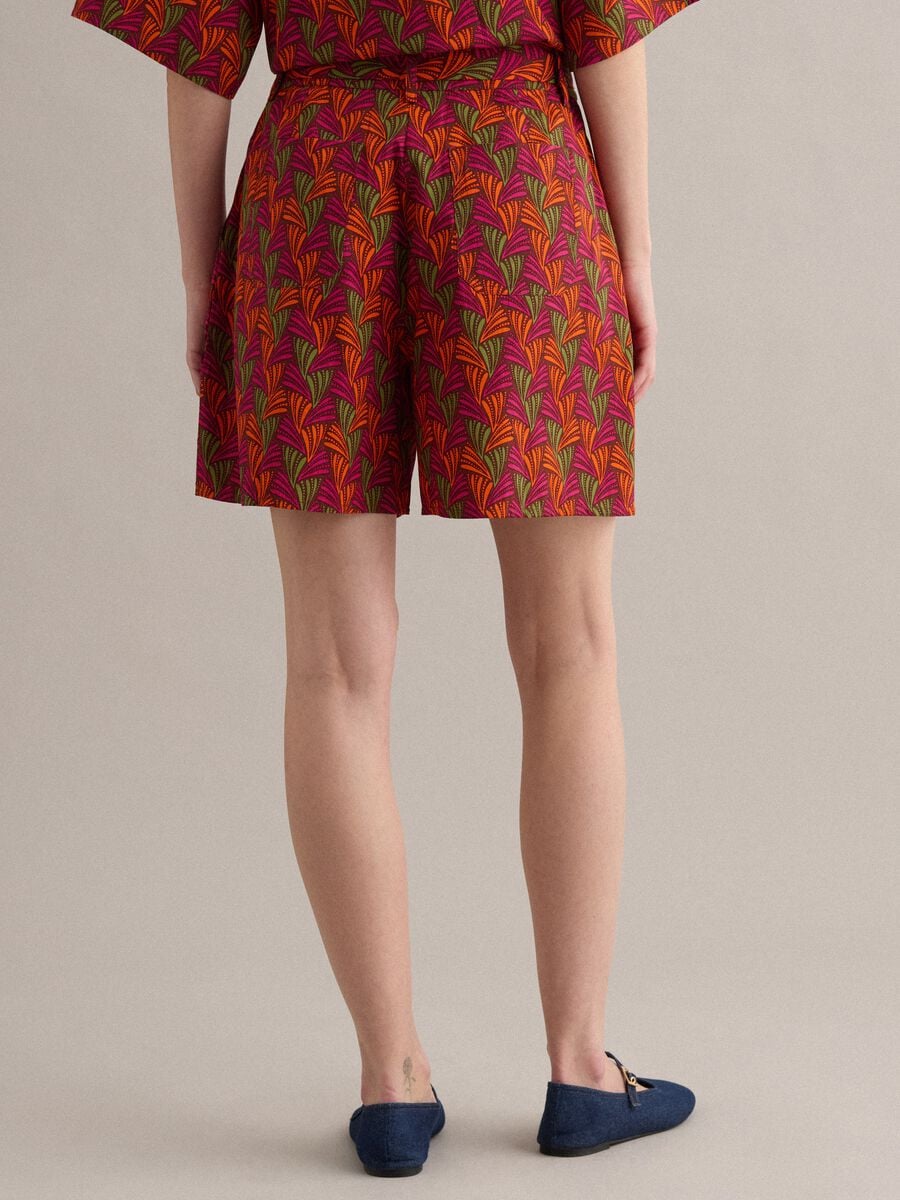 Short rojo de algod&oacute;n puro con estampado_2