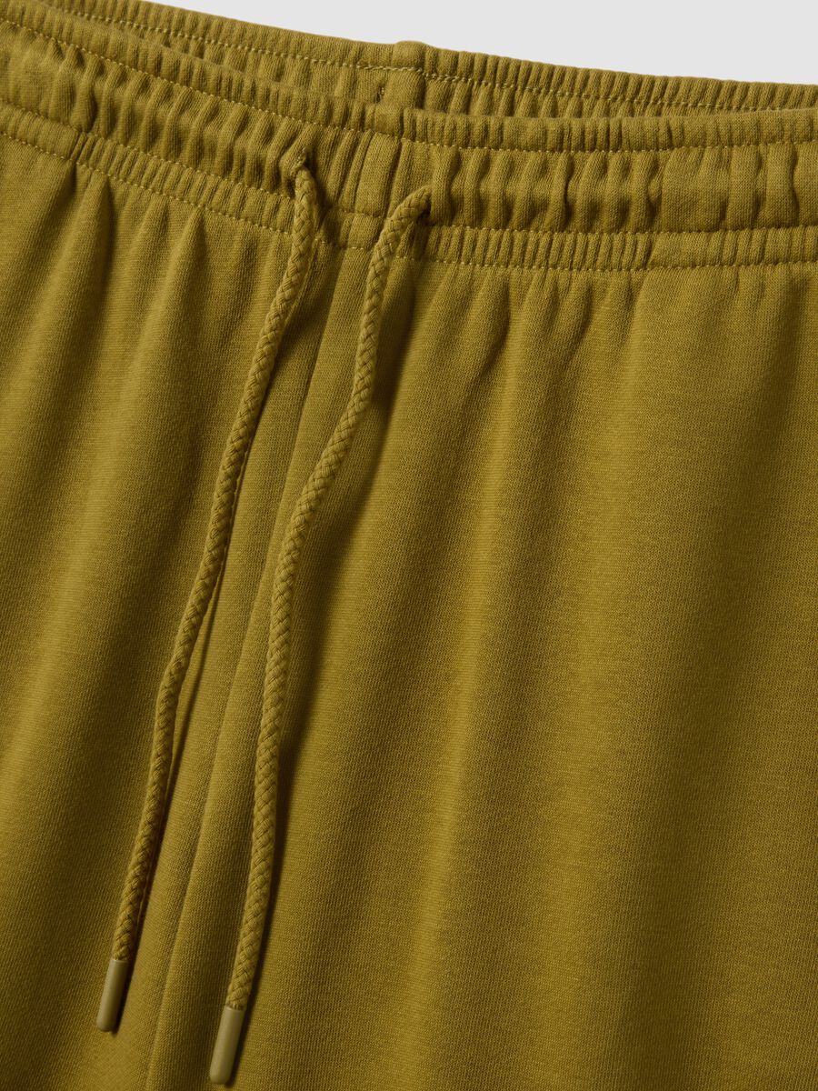 &Pi;&rho;ά&sigma;&iota;&nu;&eta; &beta;&epsilon;&rho;&mu;&omicron;ύ&delta;&alpha; regular fit &alpha;&pi;ό &beta;&alpha;&mu;&beta;&alpha;&kappa;&epsilon;&rho;ό &mu;&epsilon;ί&gamma;&mu;&alpha; &mu;&epsilon; &epsilon;&lambda;&alpha;&sigma;&tau;&iota;&kappa;ή &mu;έ&sigma;&eta;_5