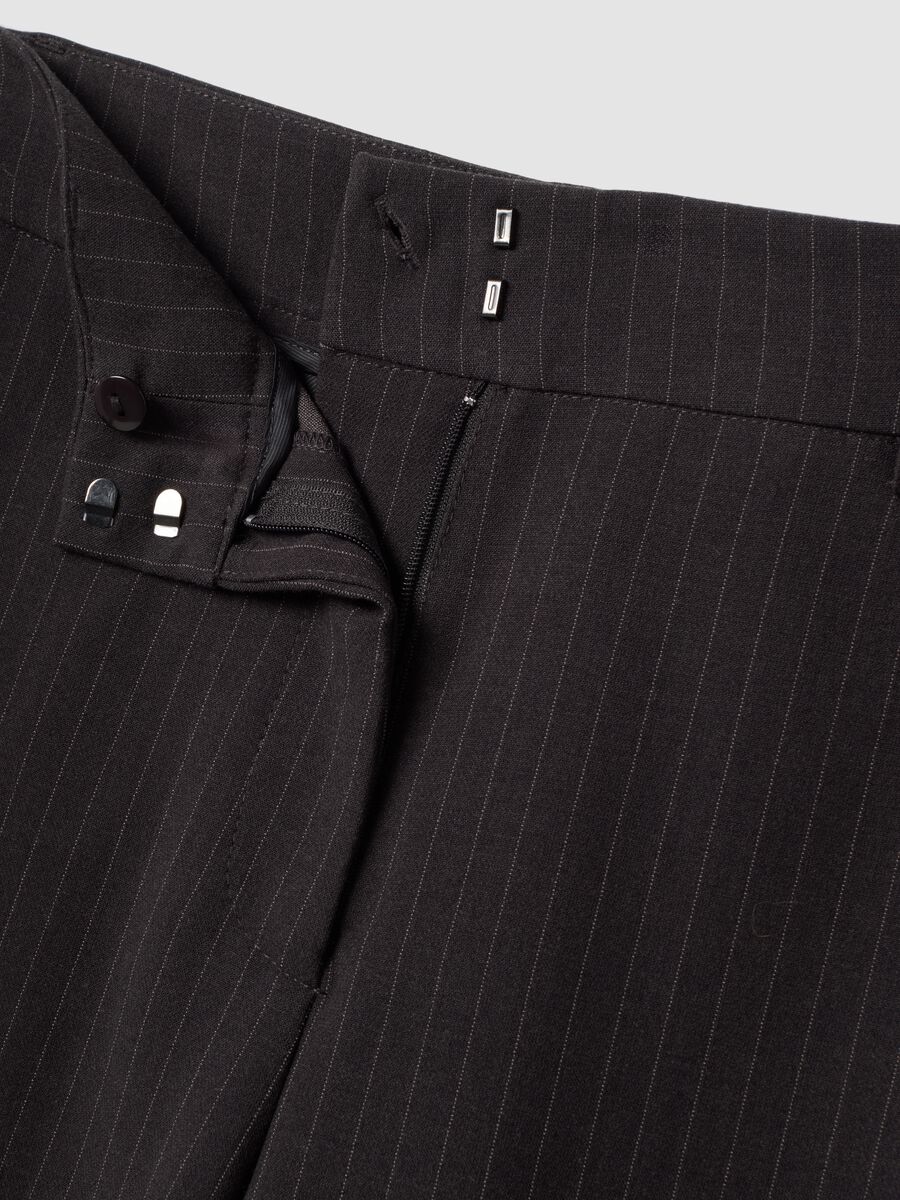 Grey pinstripe stretch viscose straight-leg trousers_6