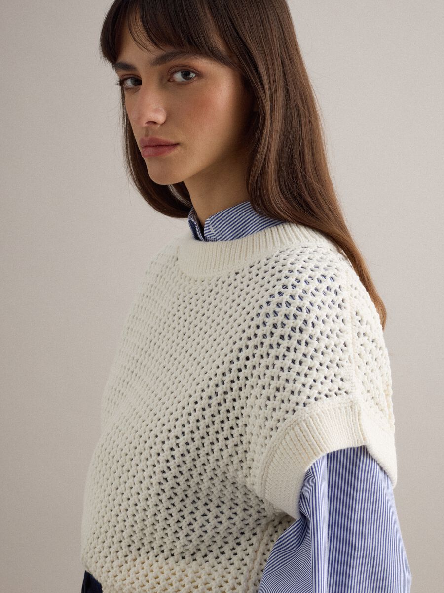 Wei&szlig;er Regular Fit Pullover aus Baumwollmischung mit Lochmuster_2