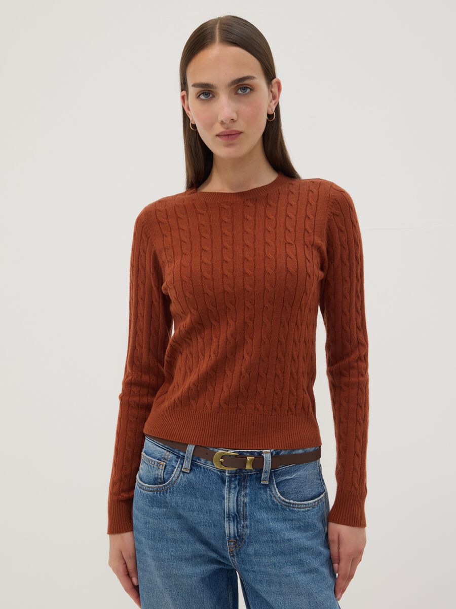 Red cable-knit crew neck jumper, regular fit_1