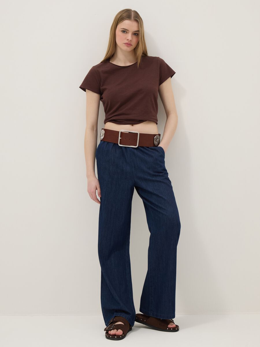 Braunes T-Shirt aus reiner Baumwolle mit kurzen &Auml;rmeln, Regular Fit_2