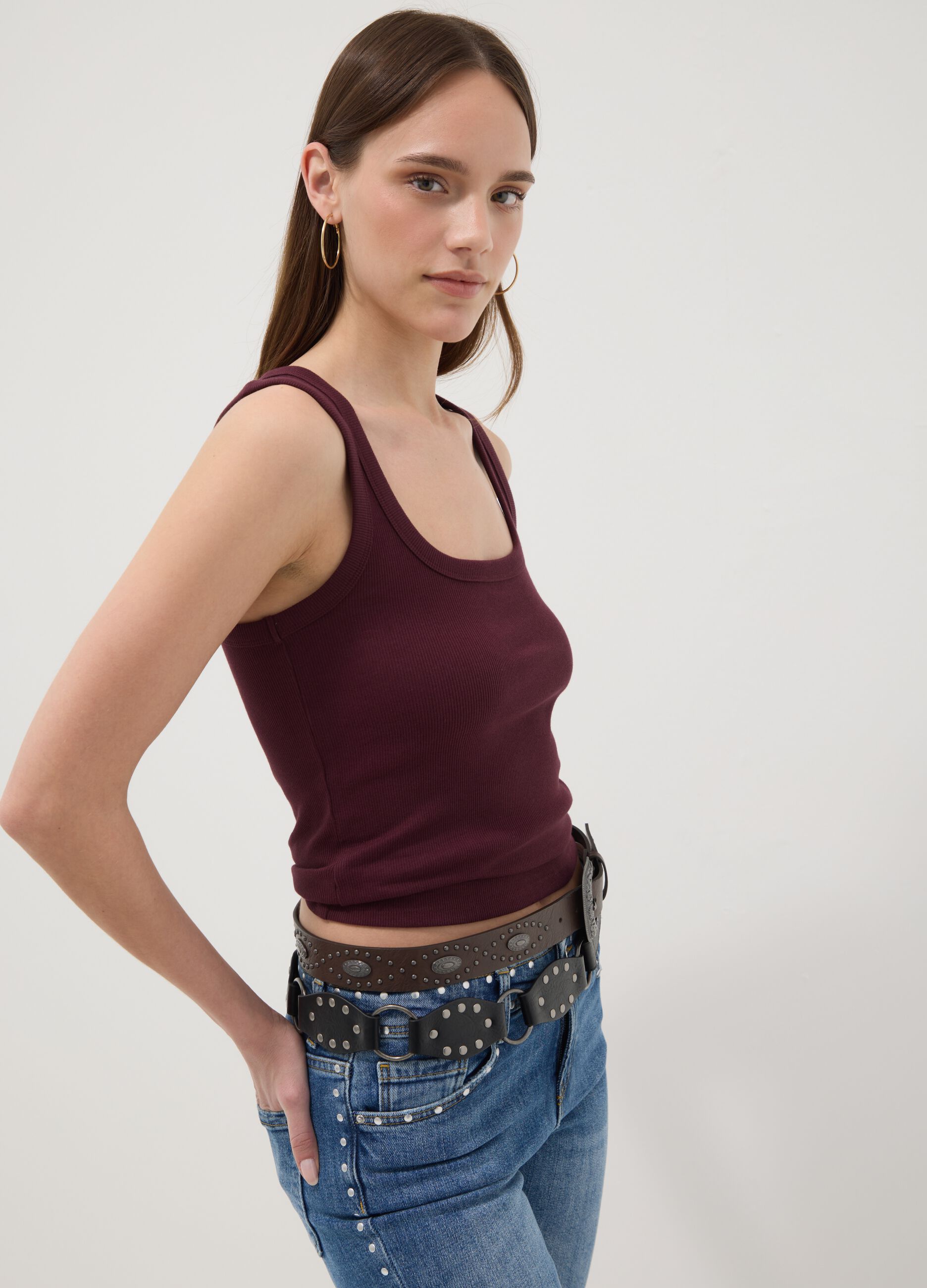 Top de al&ccedil;as roxo em algod&atilde;o el&aacute;stico